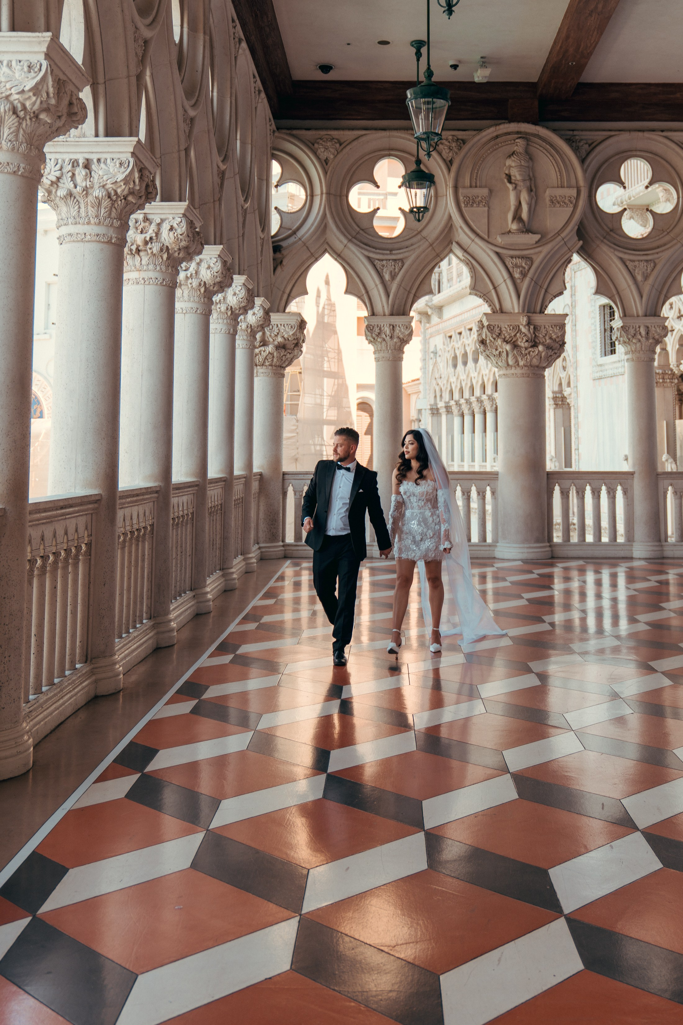 Sara&John. Wedding & elopement photographer Viktoriya Kravtsov. Las Vegas