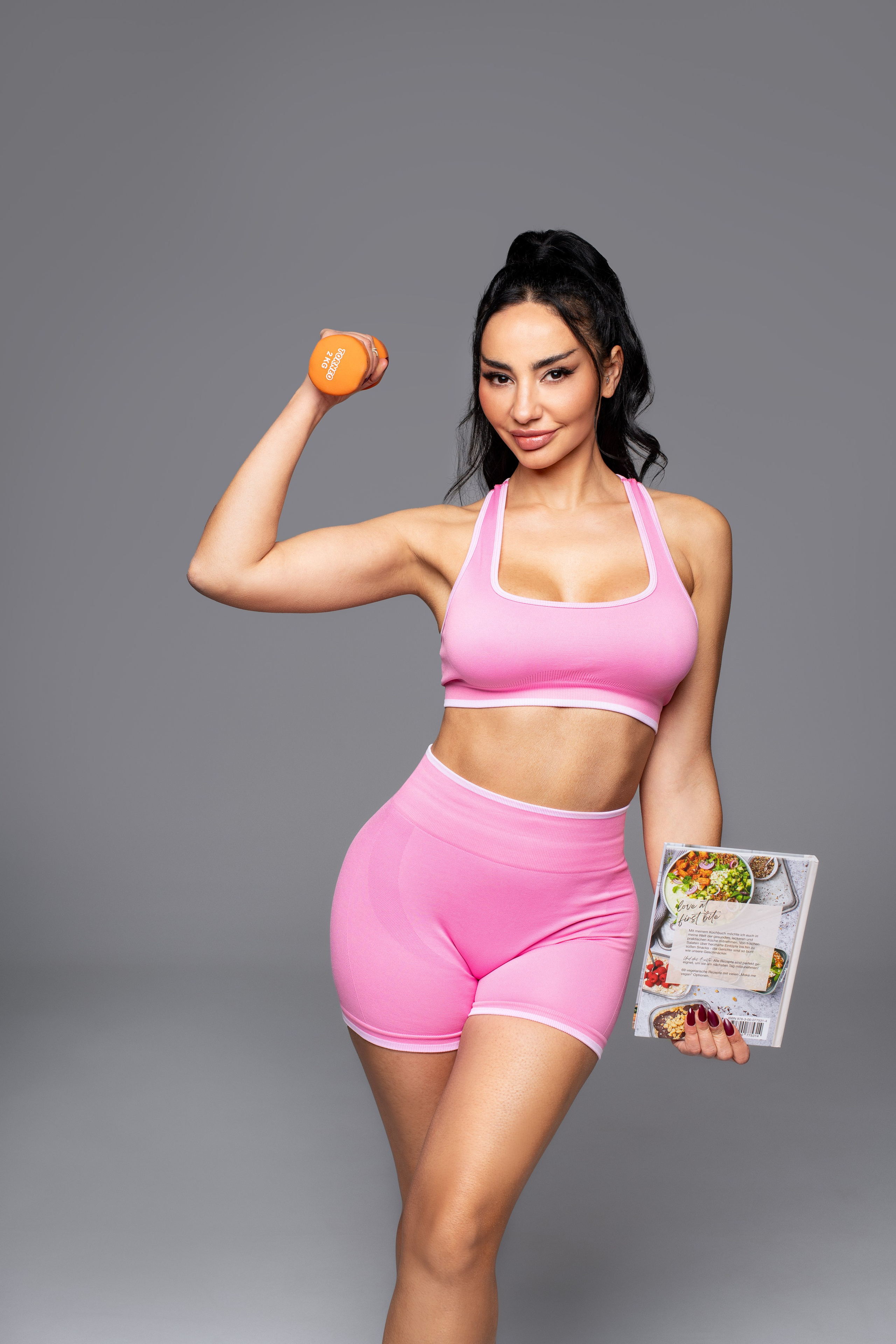 Özlem. Meisha Photo