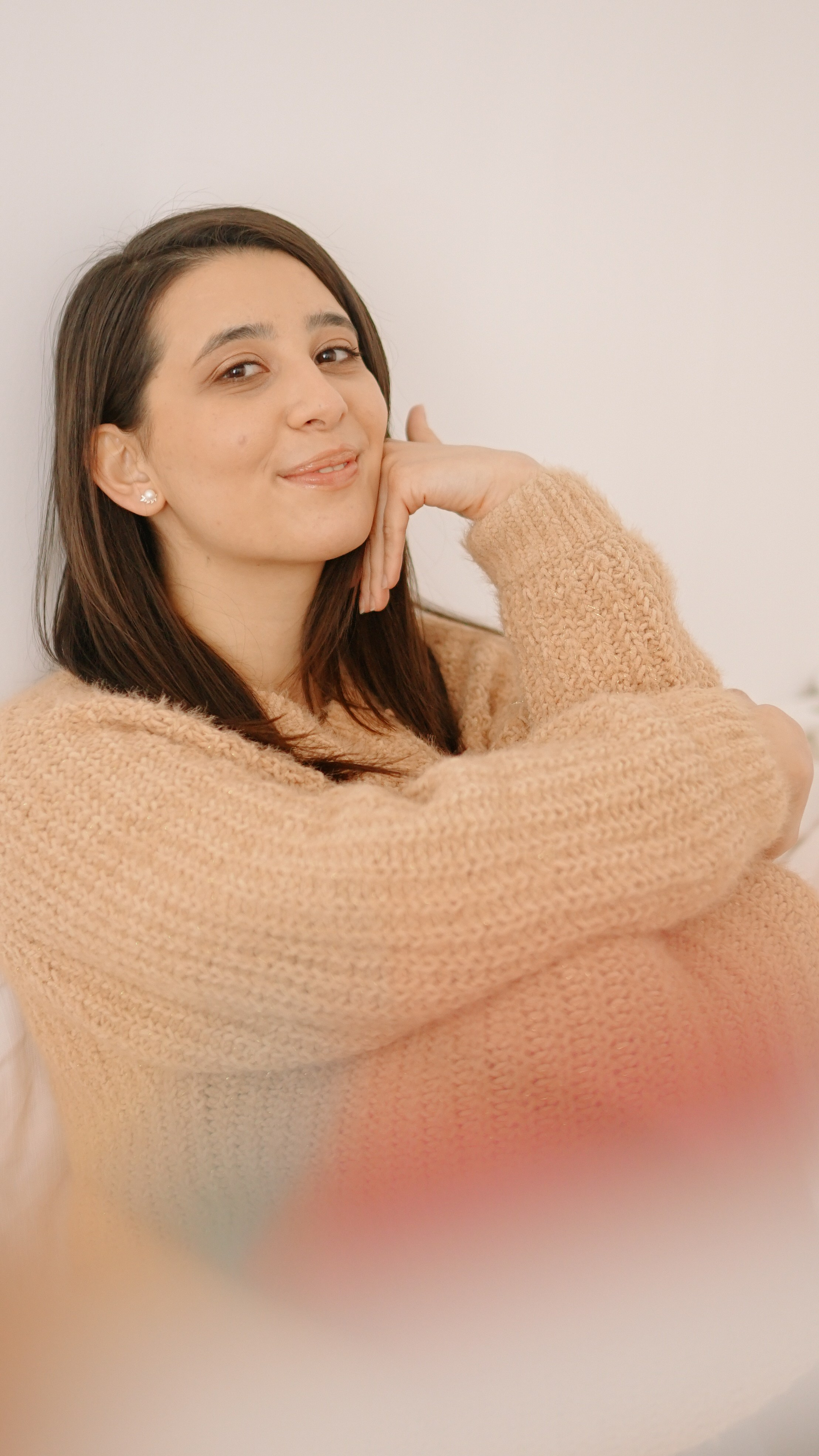 Fotografie de Portret Brașov | Artist Mădălina Beda. Madalina Beda- Artist vizual, fotograf, doula la nastere, consultant babywearing Brasov si in toata tara