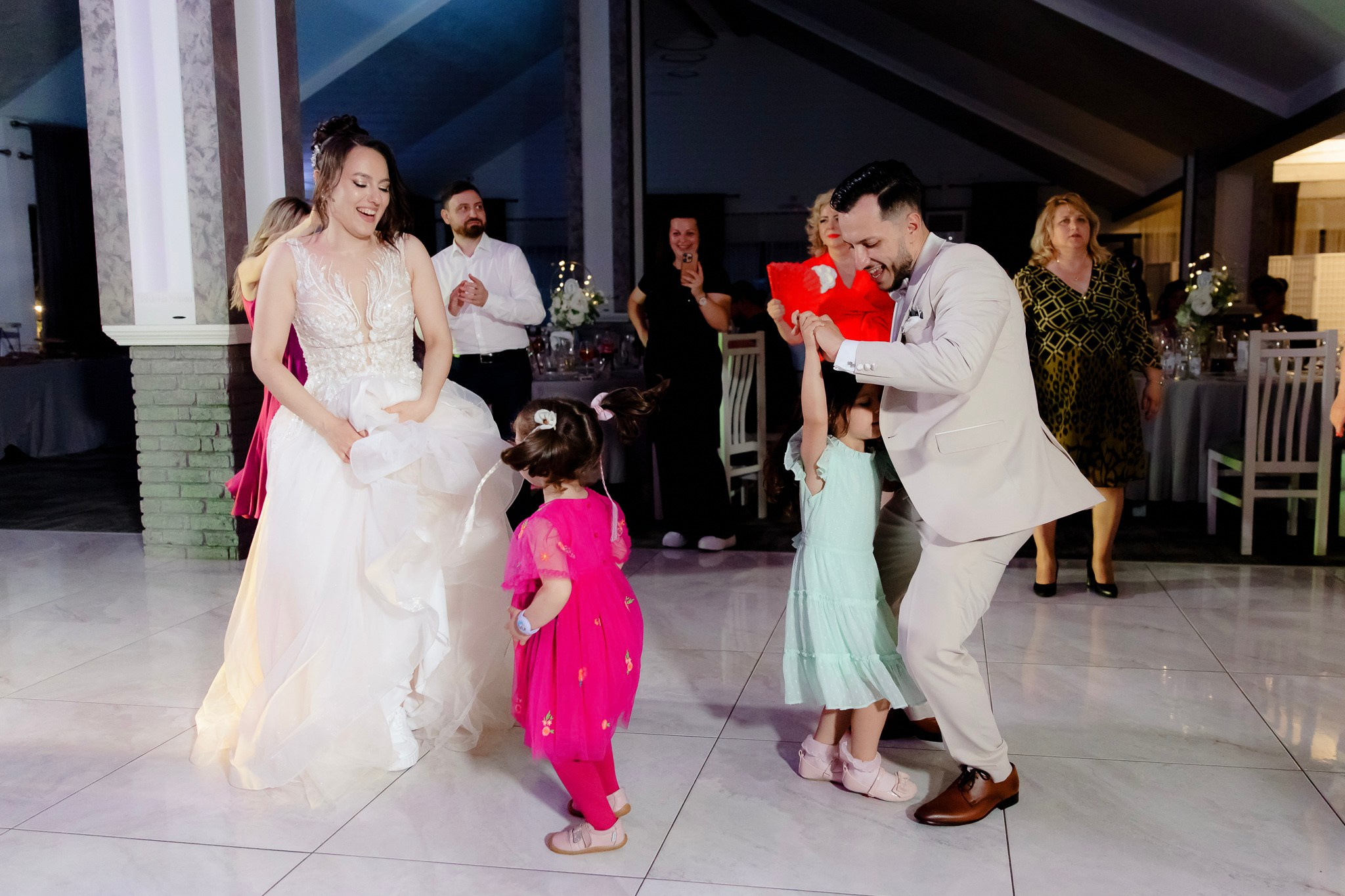 Ioana & Ionuț | Nuntă de poveste la Păstrăvăria Poiana din Mălini județul Suceava. Servicii foto-video profesionale, pentru momente de neuitat