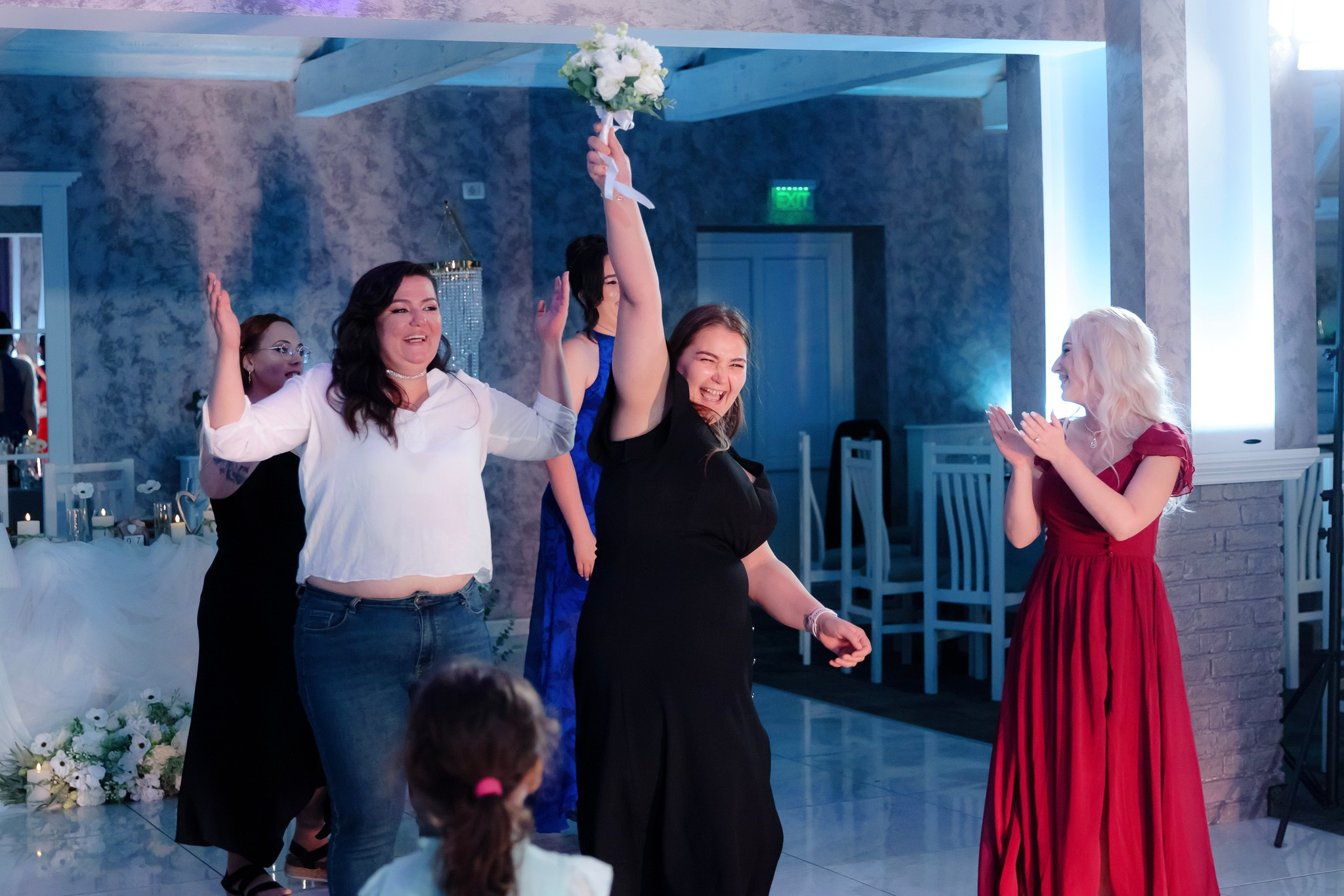 Ioana & Ionuț | Nuntă de poveste la Păstrăvăria Poiana din Mălini județul Suceava. Servicii foto-video profesionale, pentru momente de neuitat