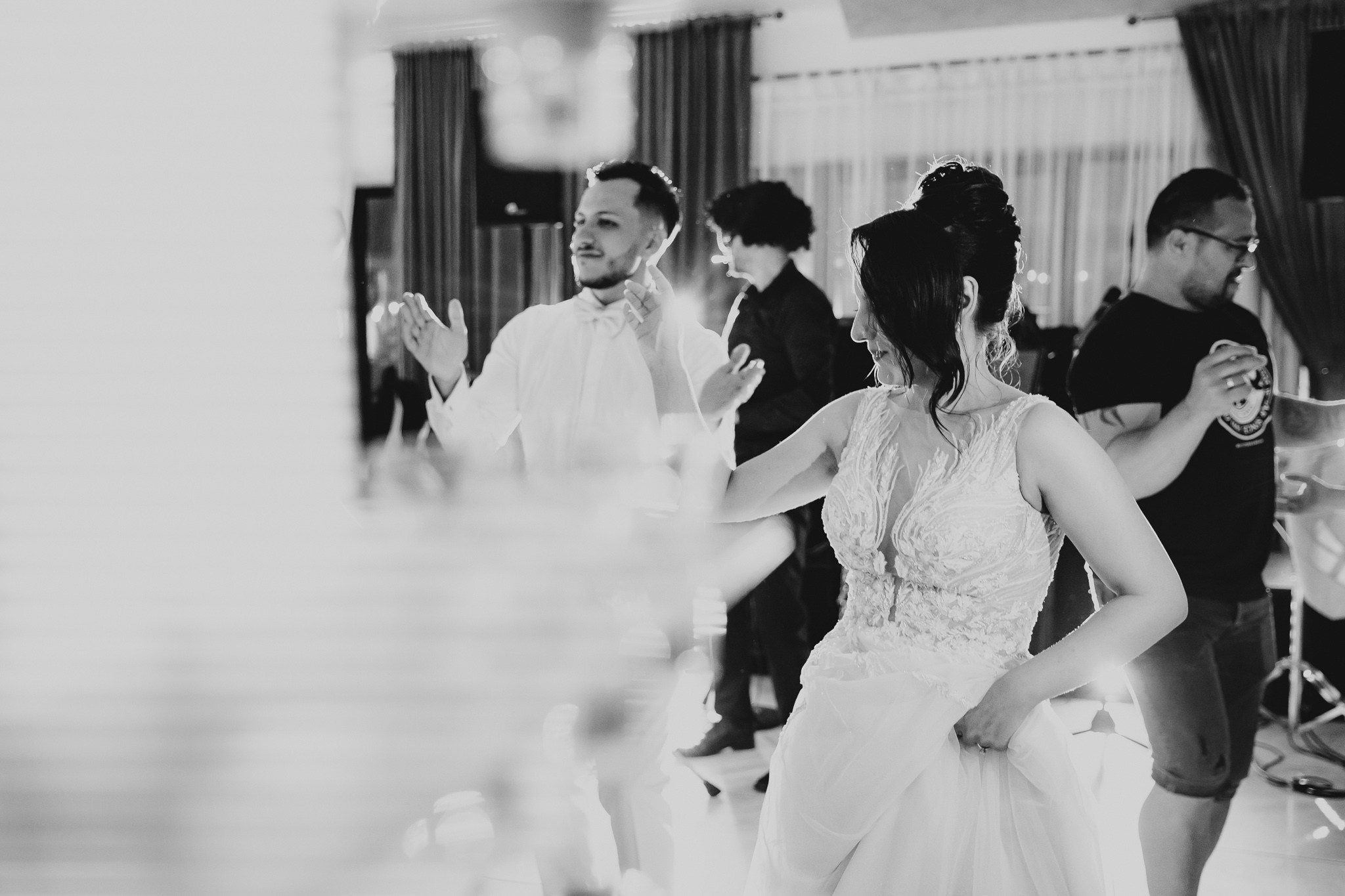 Ioana & Ionuț | Nuntă de poveste la Păstrăvăria Poiana din Mălini județul Suceava. Servicii foto-video profesionale, pentru momente de neuitat