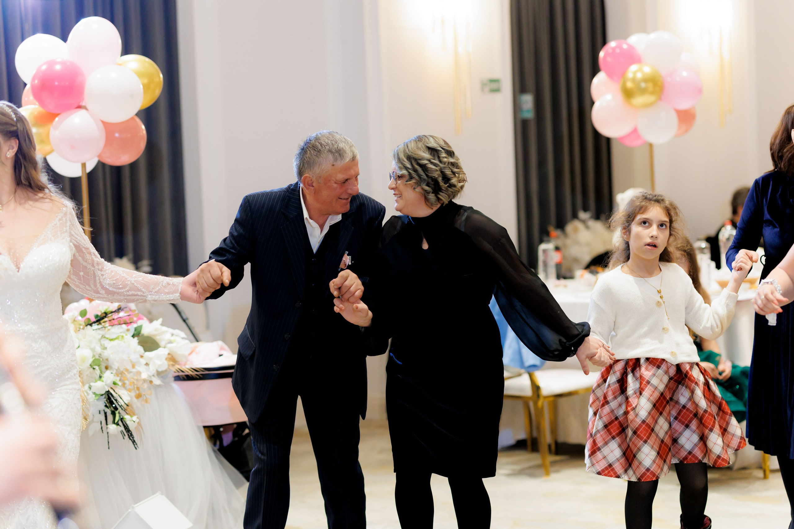 Povestea voastră, regizată de noi |Cristi Turculet Videograf Nuntă Suceava | wedding highlight. Servicii foto-video profesionale, pentru momente de neuitat