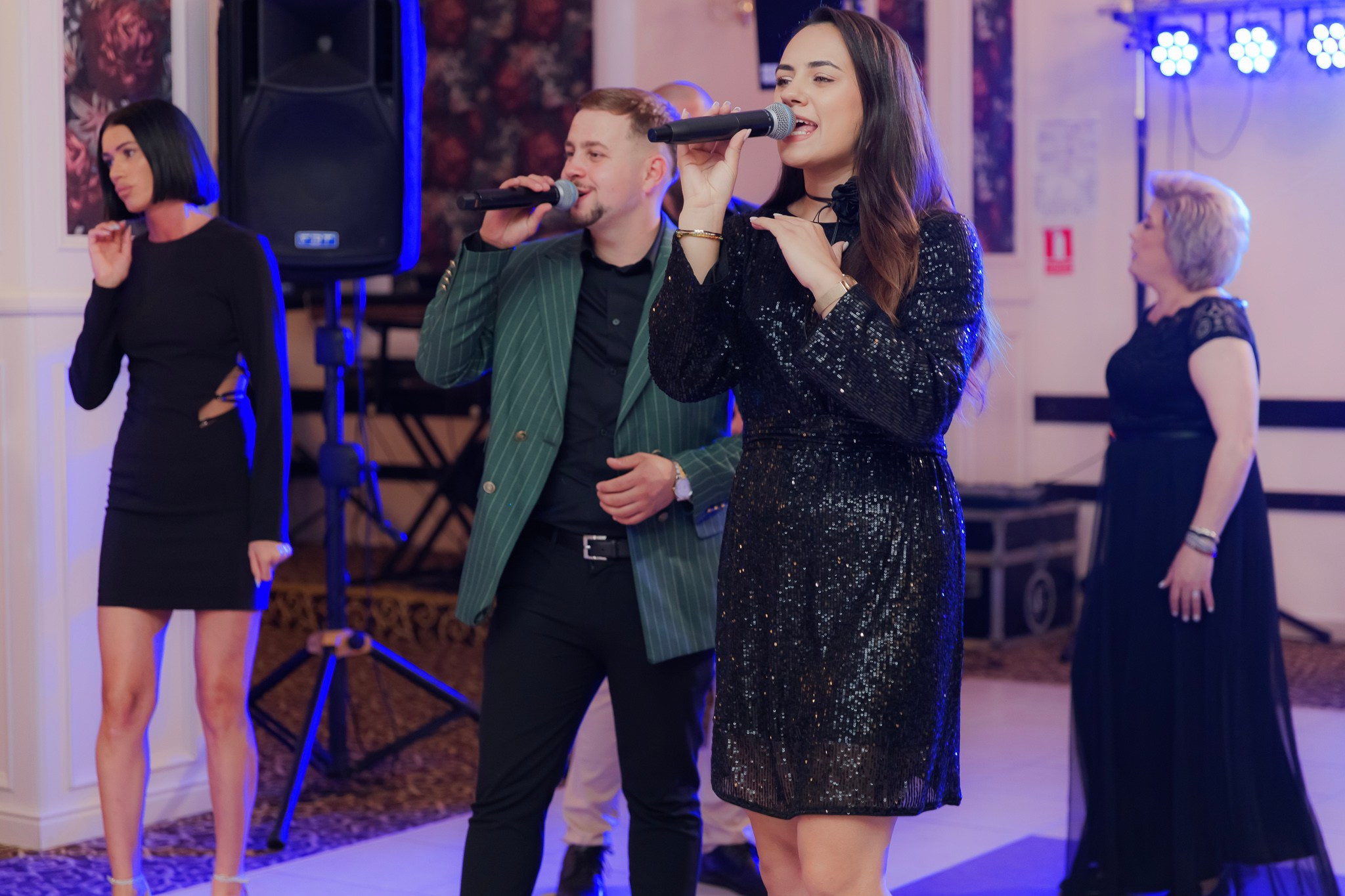 Mihai & Oana. Servicii foto-video profesionale, pentru momente de neuitat