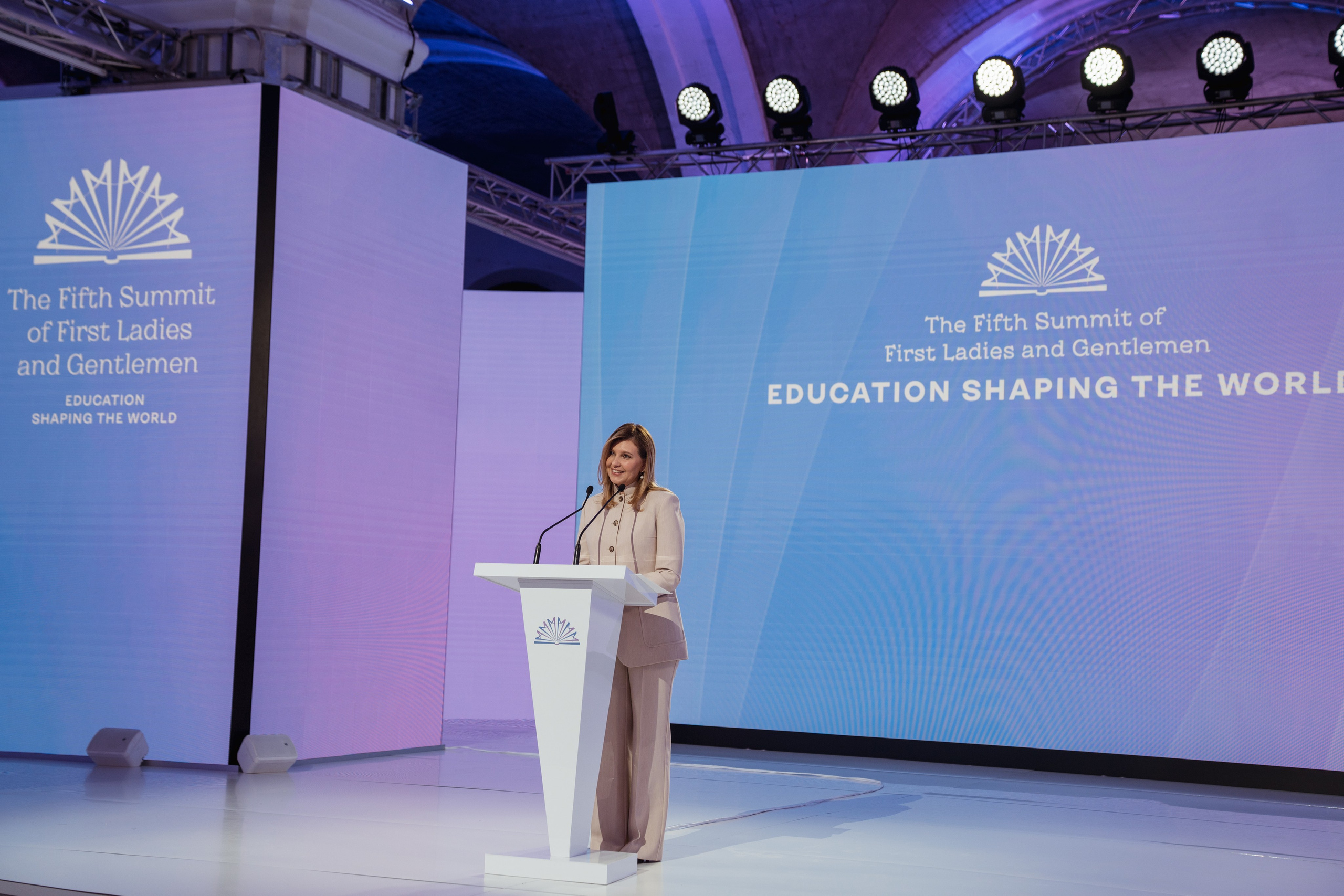 Summit of First Ladies and Gentlemen. Kostiantyn Holinchenko. Reportage and portrait photographer