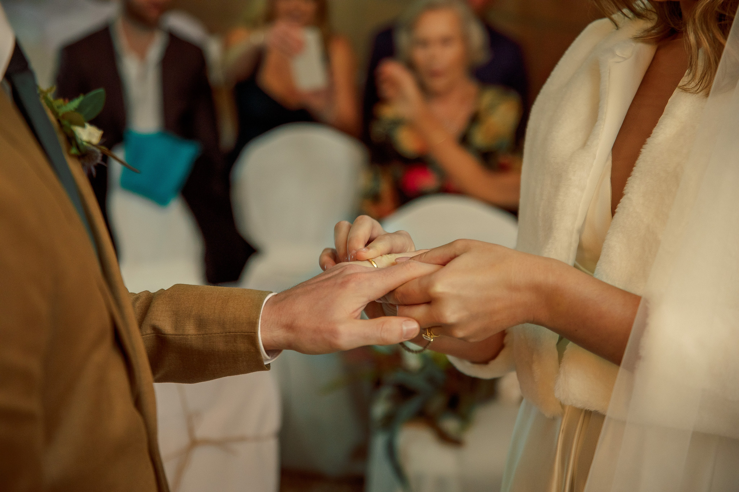 Hochzeit in Burg Hornberg. Fotograf für Hochzeits- und Familienfotos in Buchen (Odenwald) Mosbach