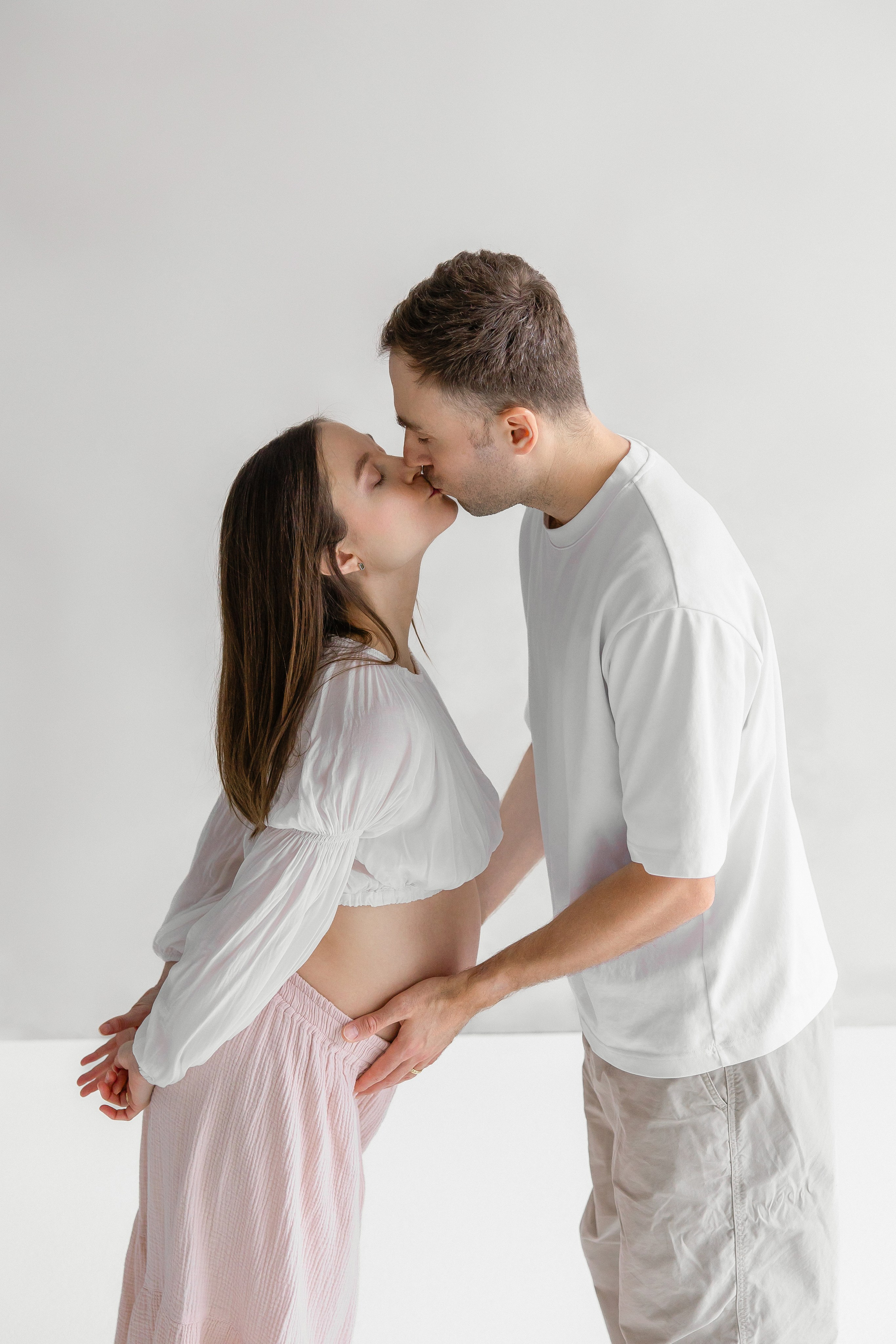 Timeless Maternity Photographer in Toronto. Iana Banana | Toronto Maternity, Newborn & Family Photographer