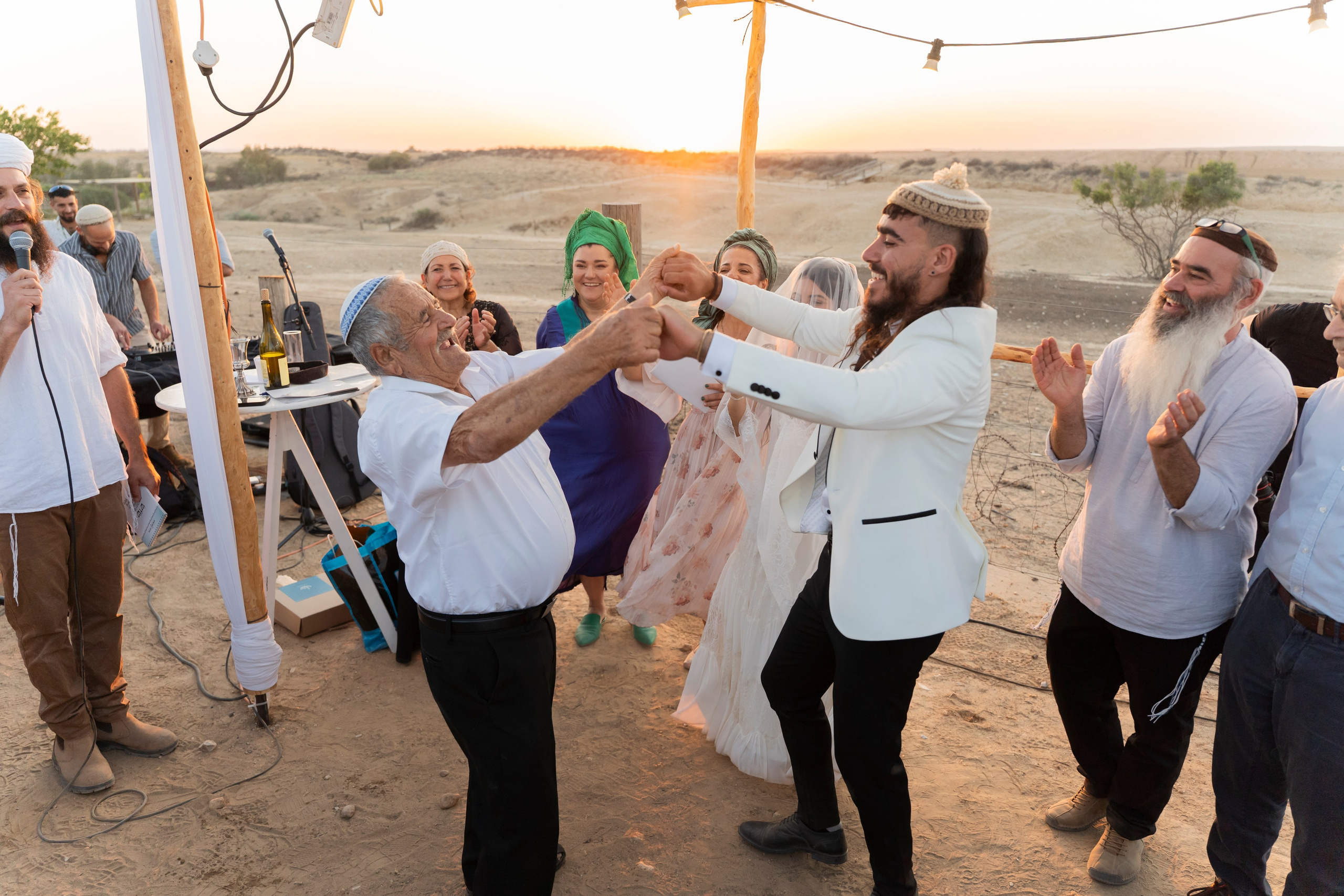 אביה ואחיה. יוסף מזרחי צילום חתונה, ברית וזוגיות. צלם מקצועי שאוהב להוציא אתכם הכי יפים ברגעים הכי מרגשים