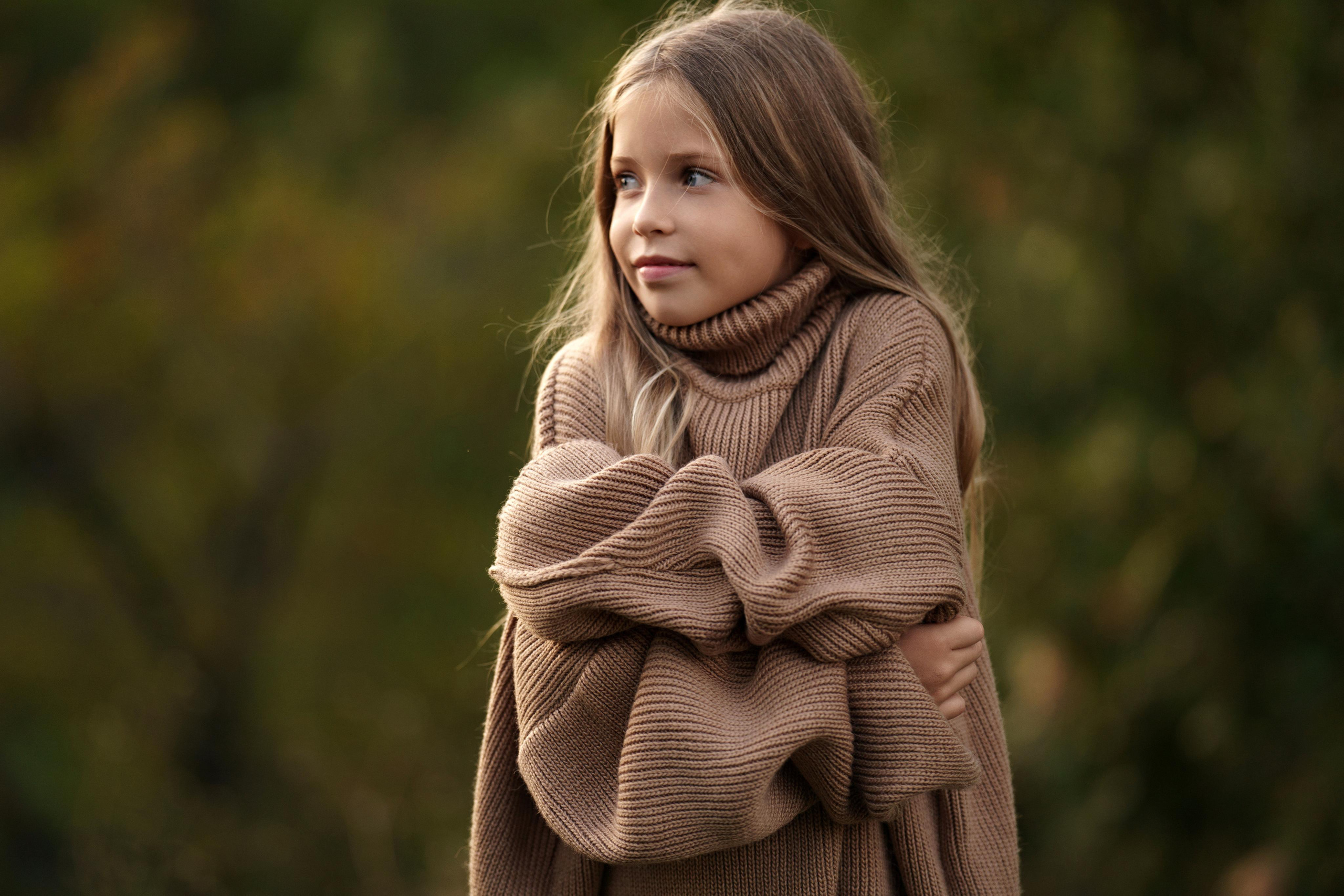 « moments de bonheur familial: séance photo dans la forêt d’automne ». Photos by Vechkaeva