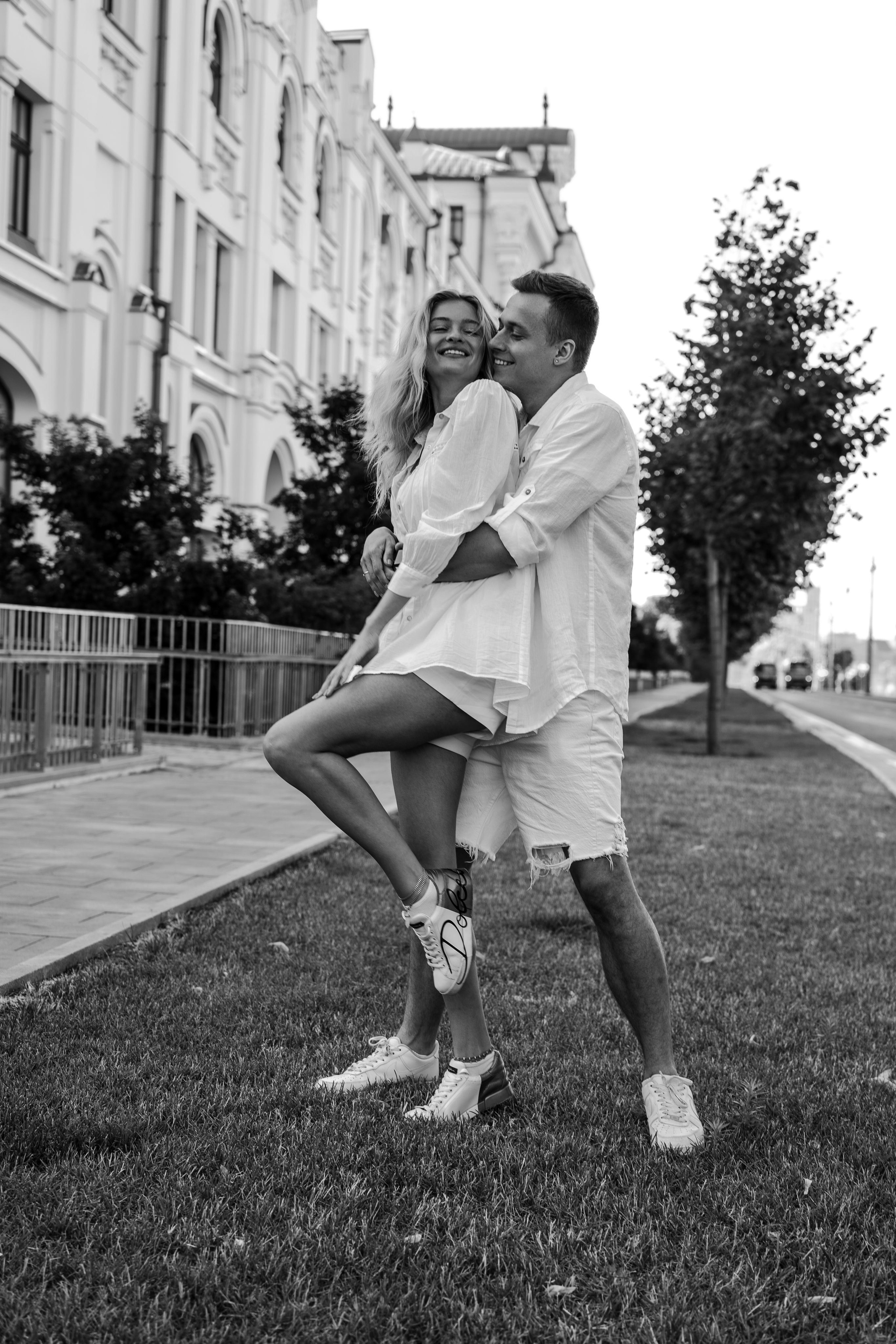 « дурачимся вдвоем: романтическая фотосессия с молодой парой ». Главная