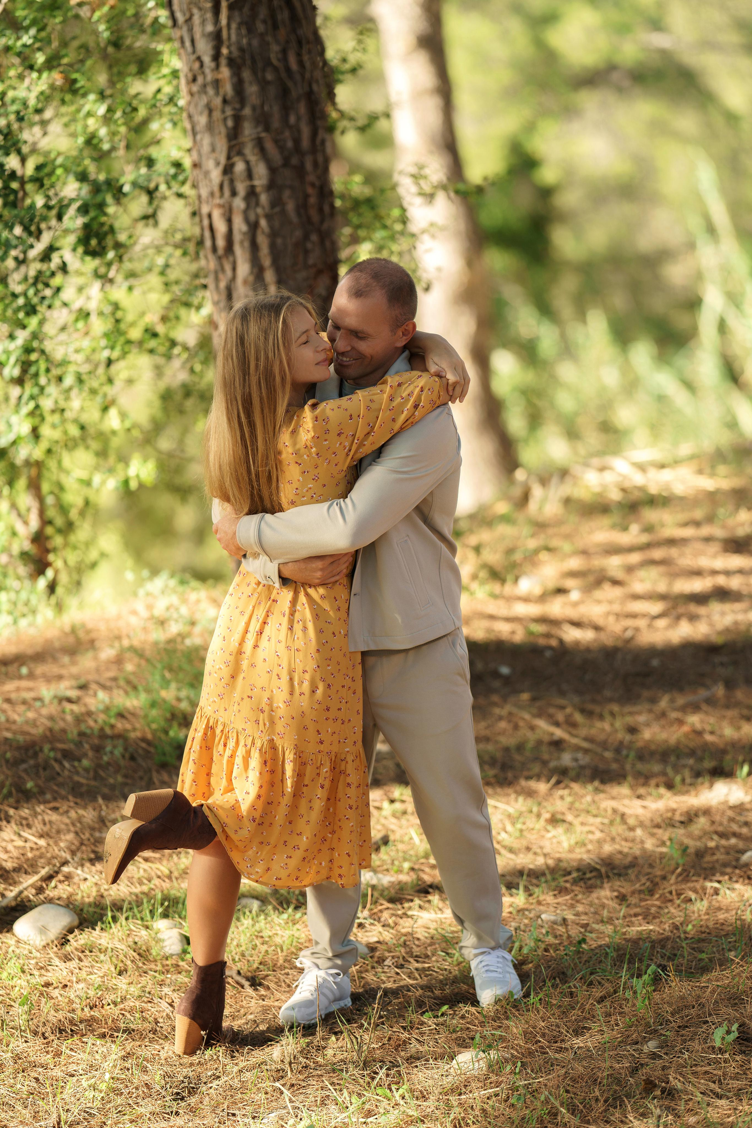 « moments de bonheur familial: séance photo dans la forêt d’automne ». Photos by Vechkaeva