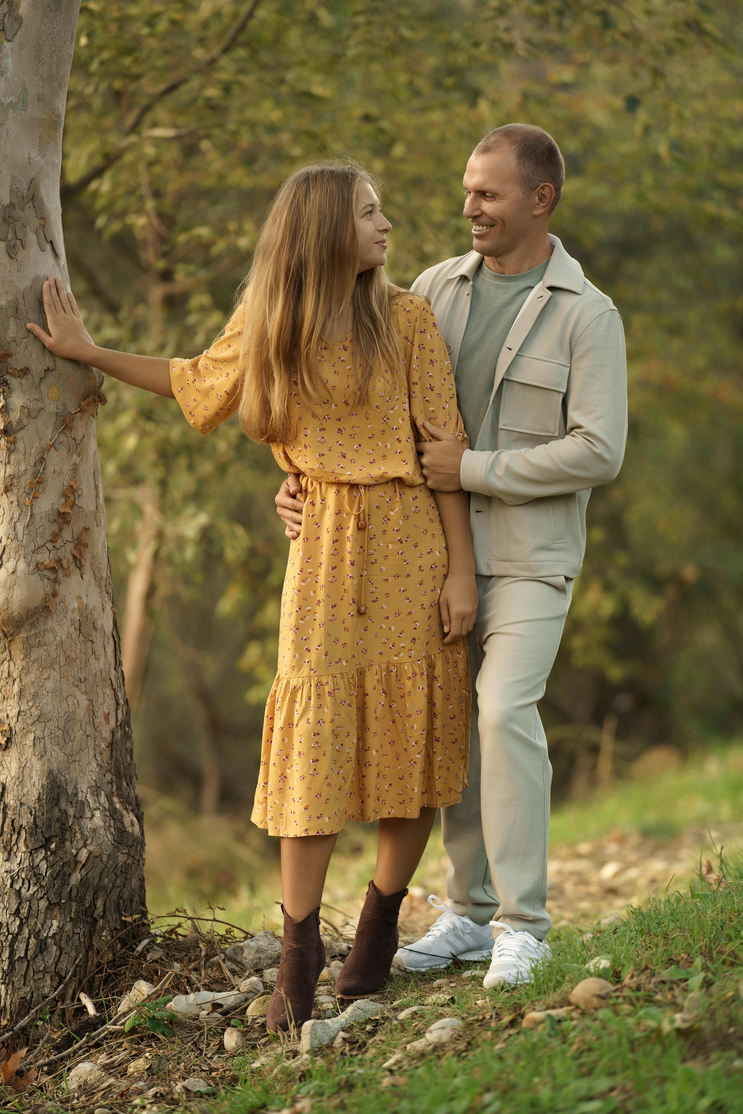 « moments de bonheur familial: séance photo dans la forêt d’automne ». Photos by Vechkaeva
