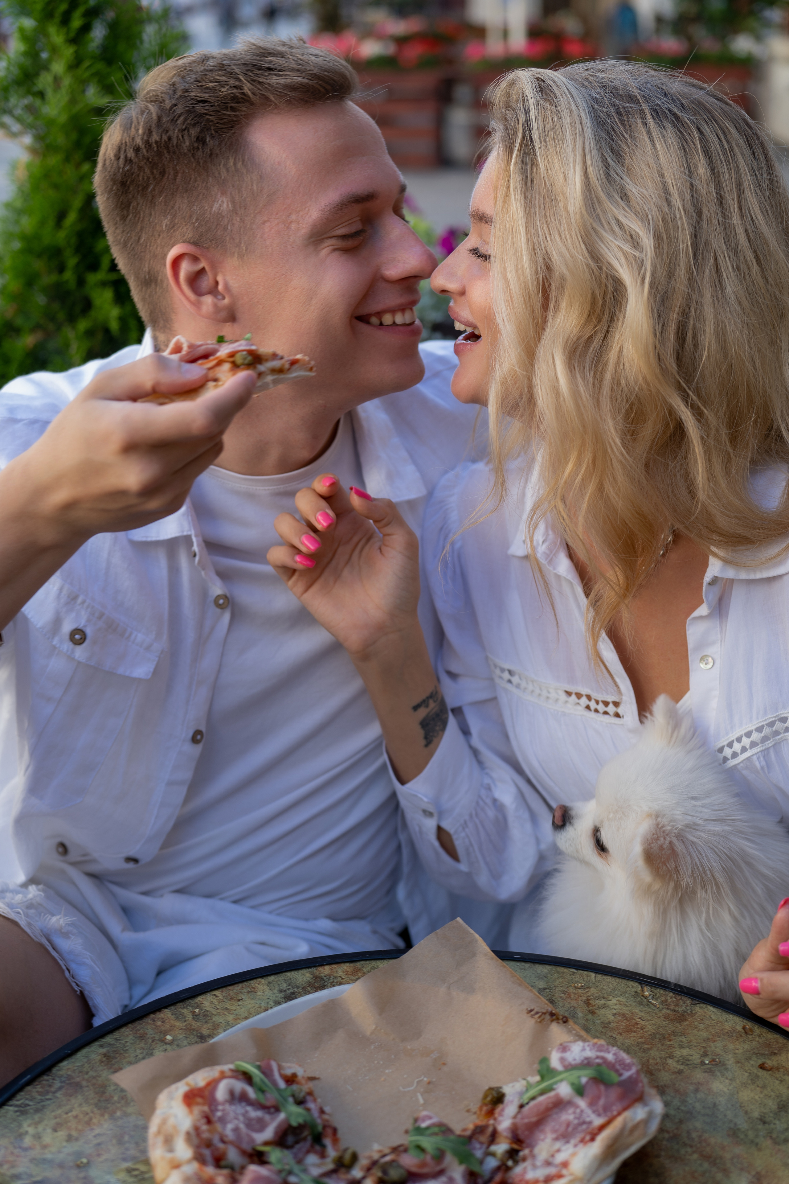 « дурачимся вдвоем: романтическая фотосессия с молодой парой ». Главная