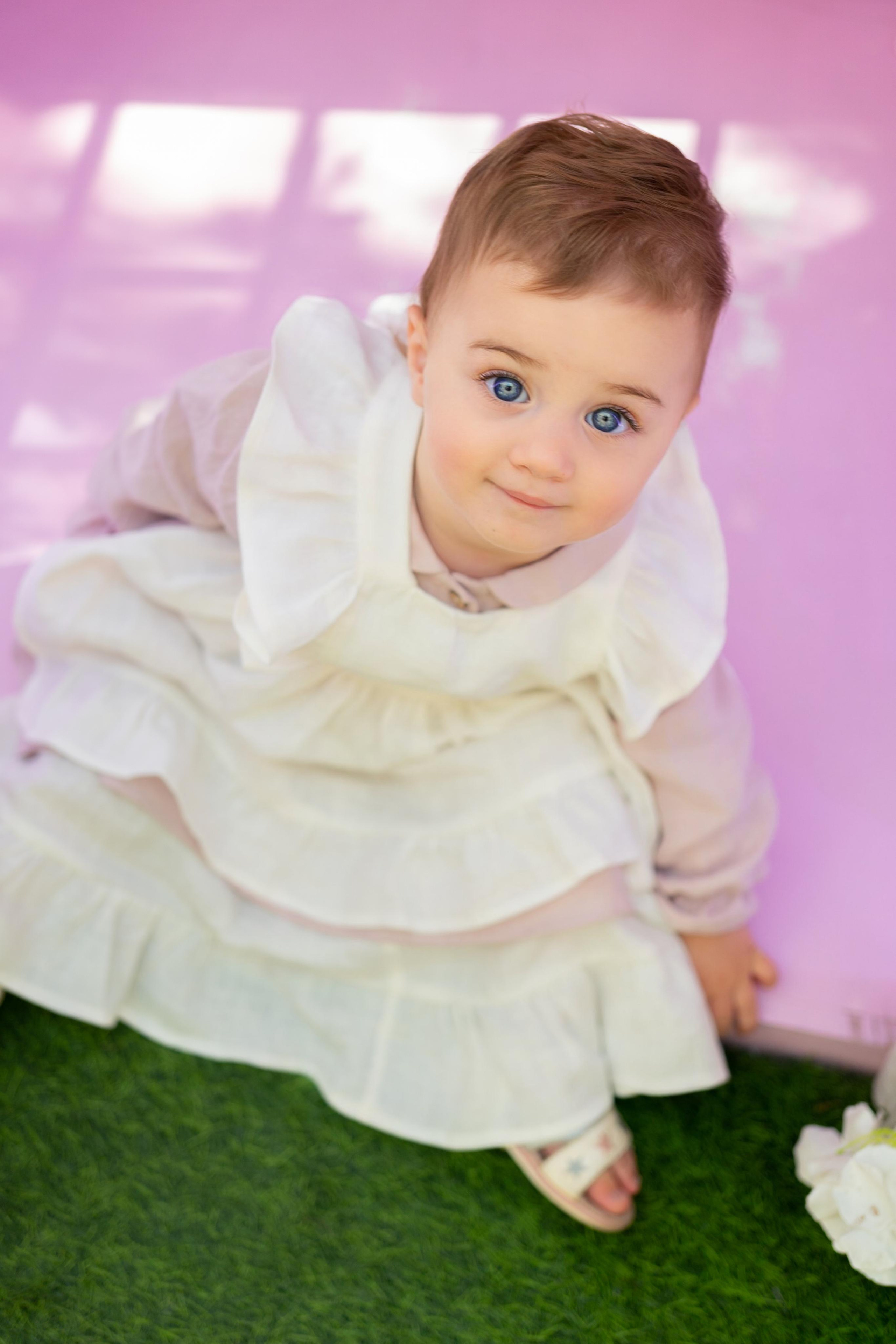 « ange aux yeux bleus ». Photos by Vechkaeva