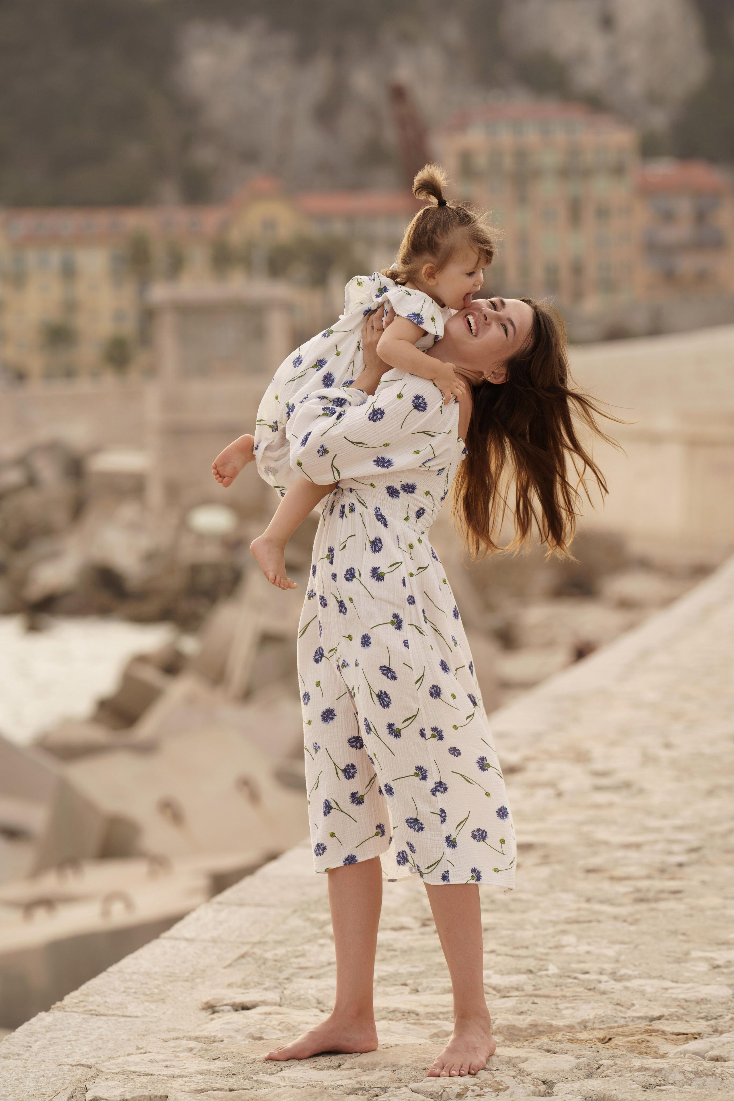 « прогулка Оли и Поли у маяка ». Главная