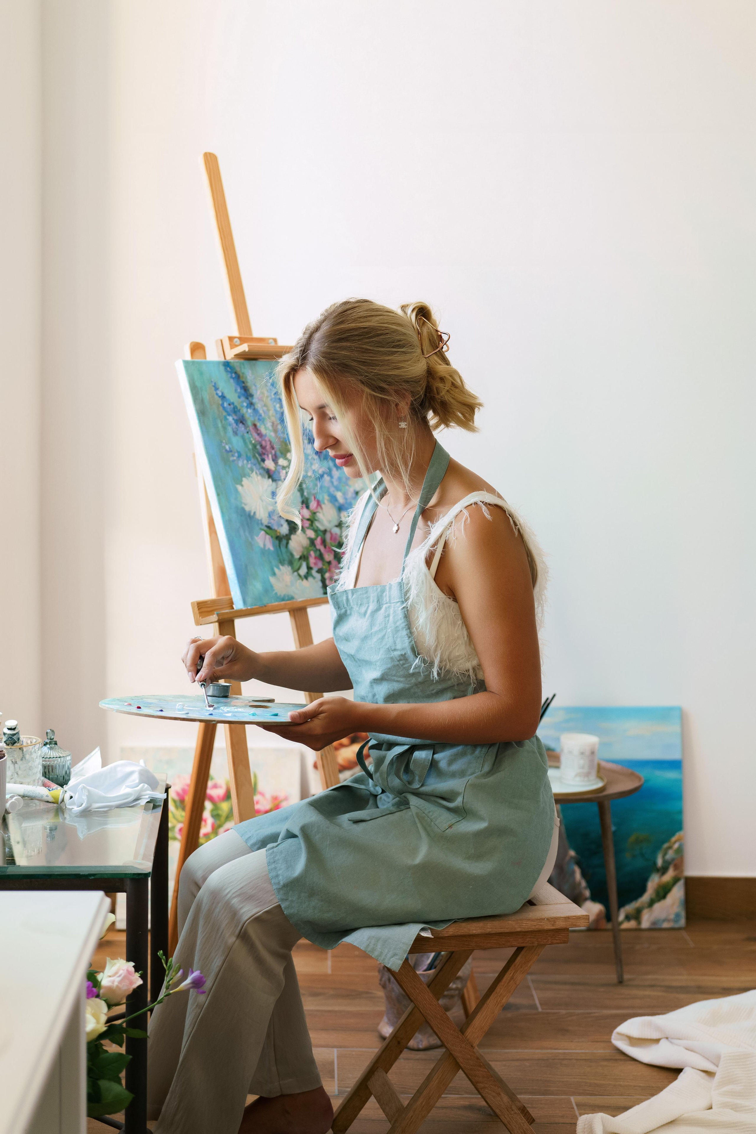 « художница и ее палитра: фотосессия творчества ». Главная