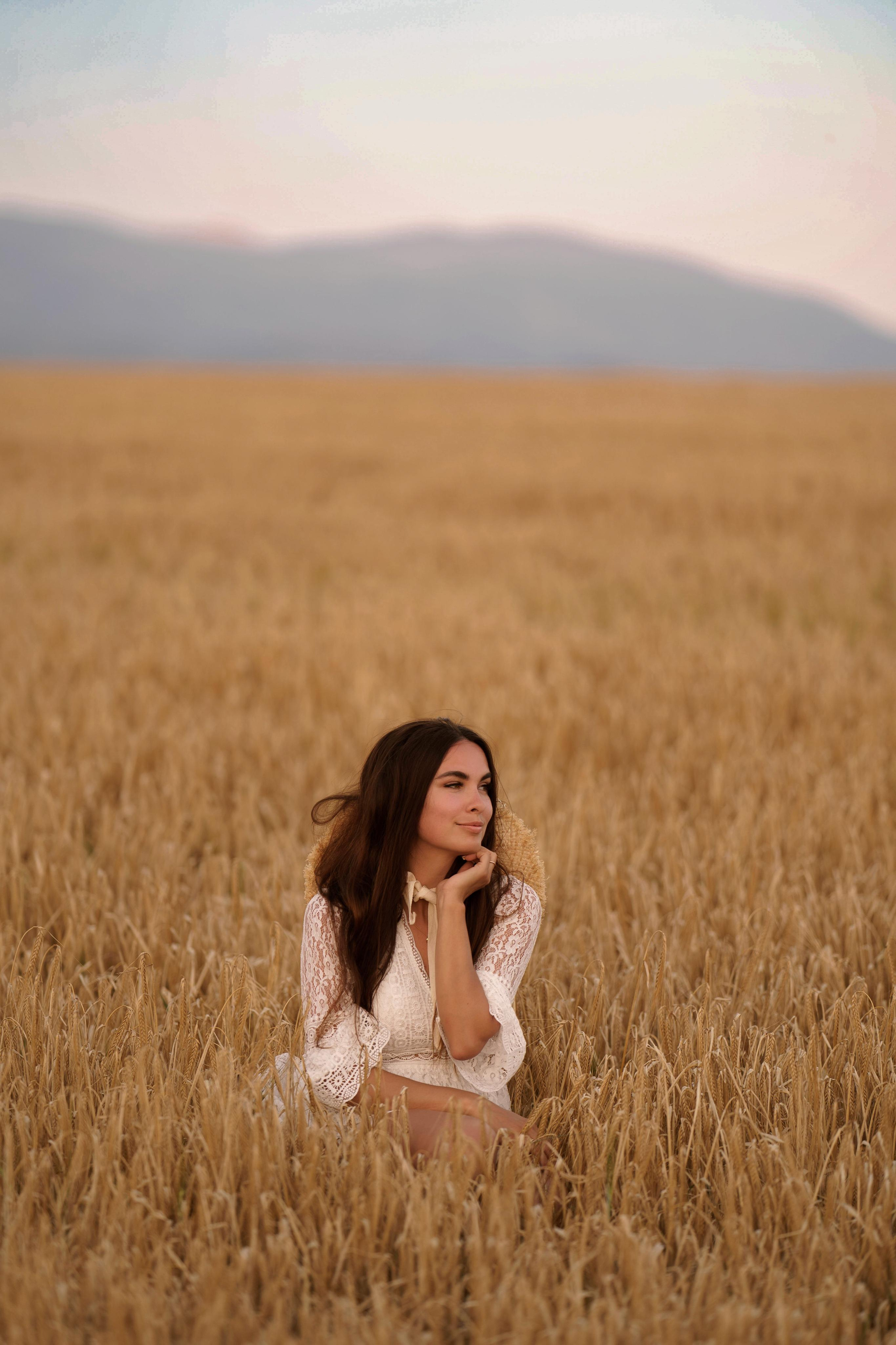 « coucher du soleil en Provence: Anna et la Provence dans l’objectif ». Photos by Vechkaeva