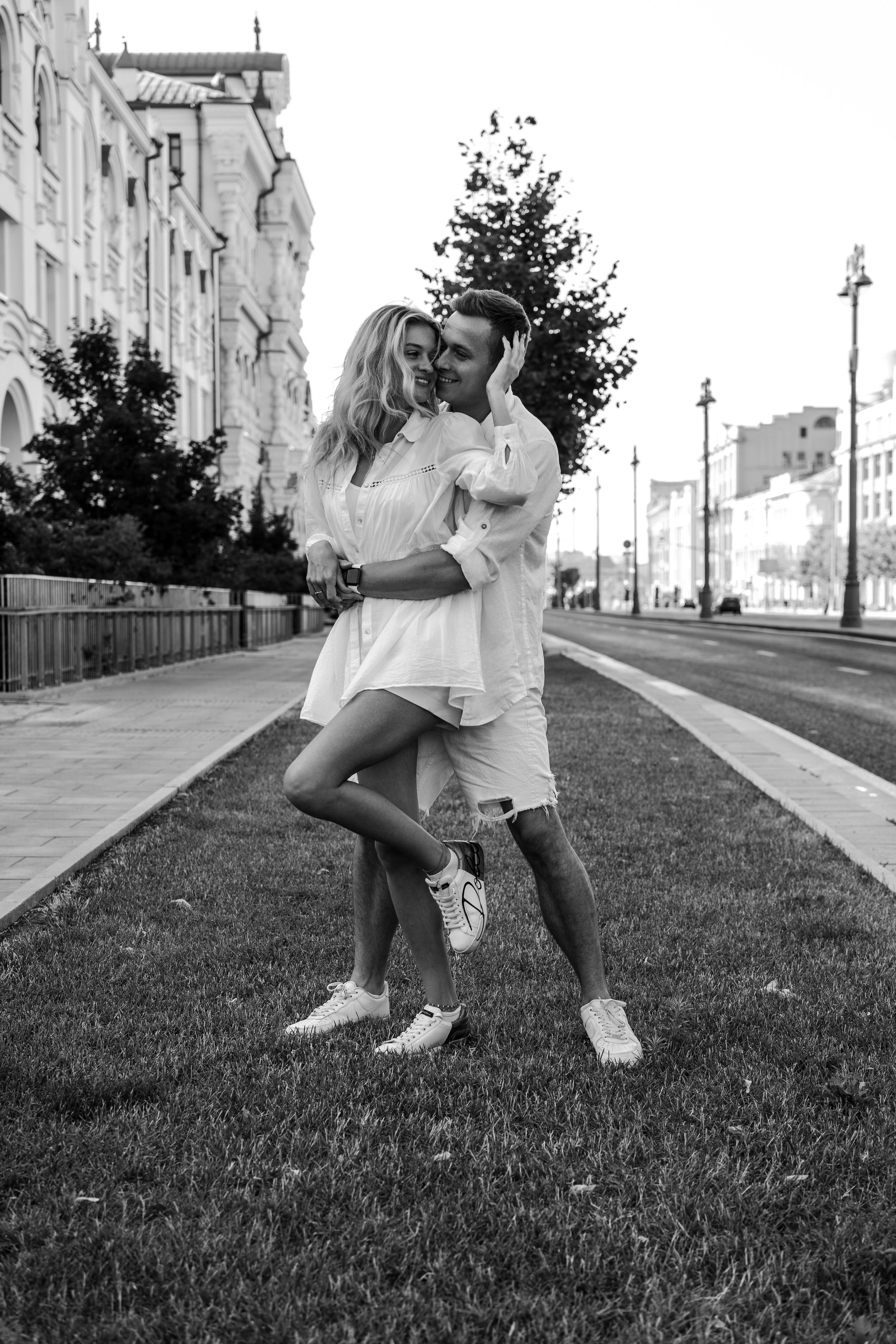 « дурачимся вдвоем: романтическая фотосессия с молодой парой ». Главная