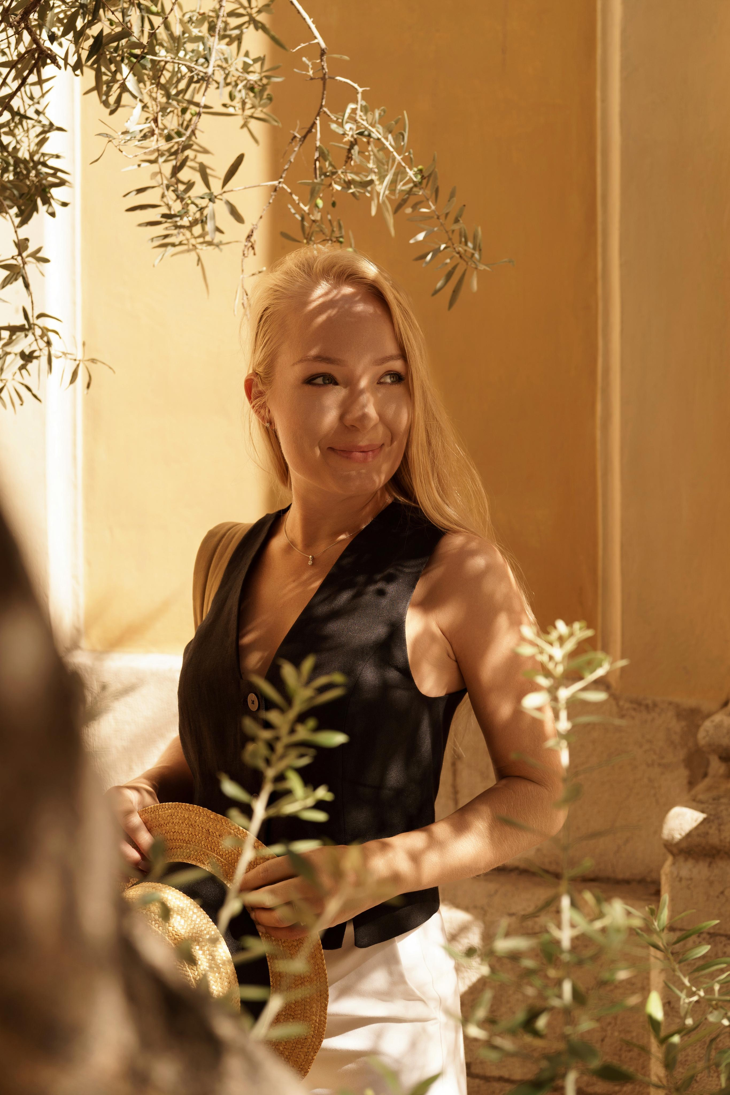 « traverser les vieilles rues ». Photos by Vechkaeva