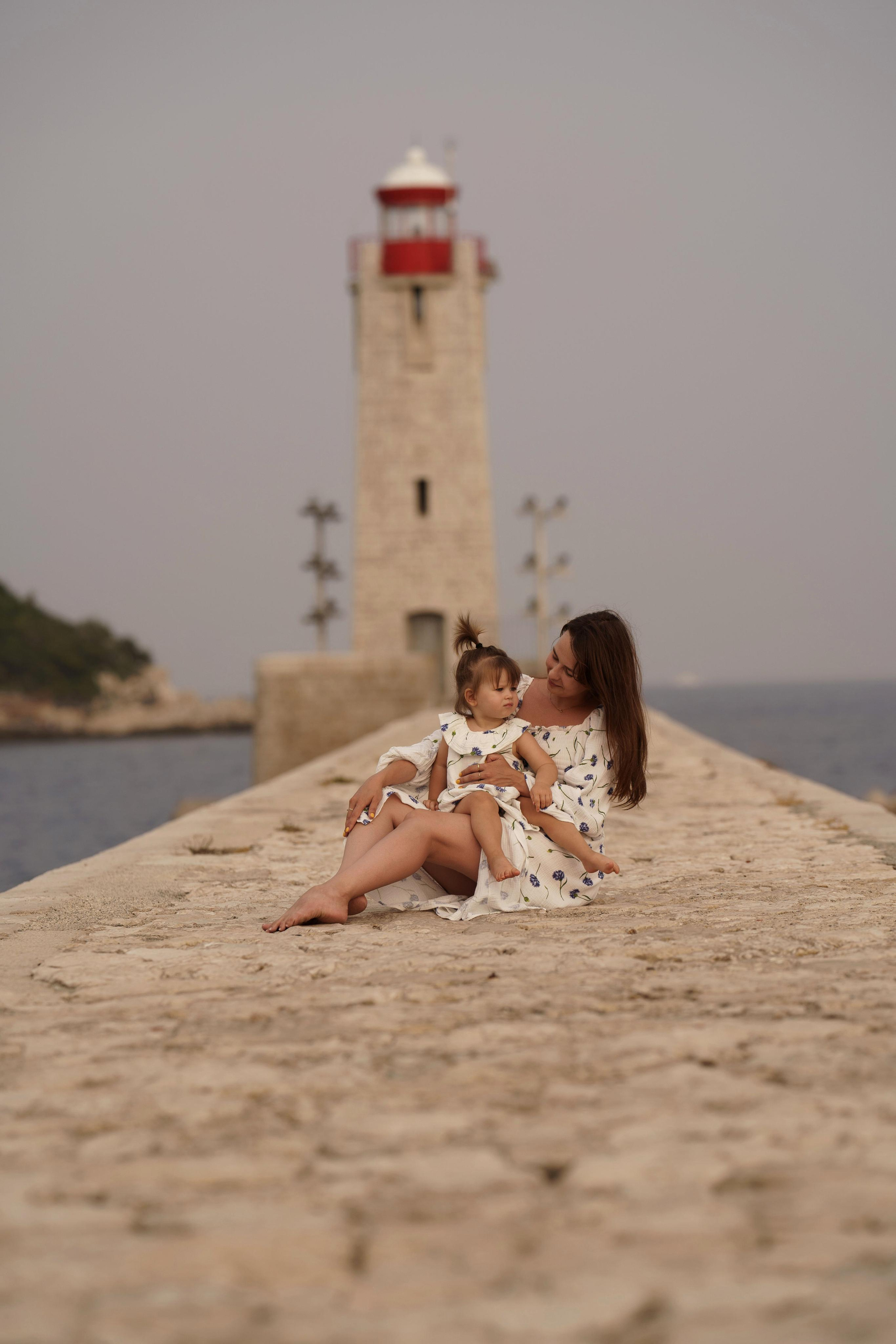 « прогулка Оли и Поли у маяка ». Главная