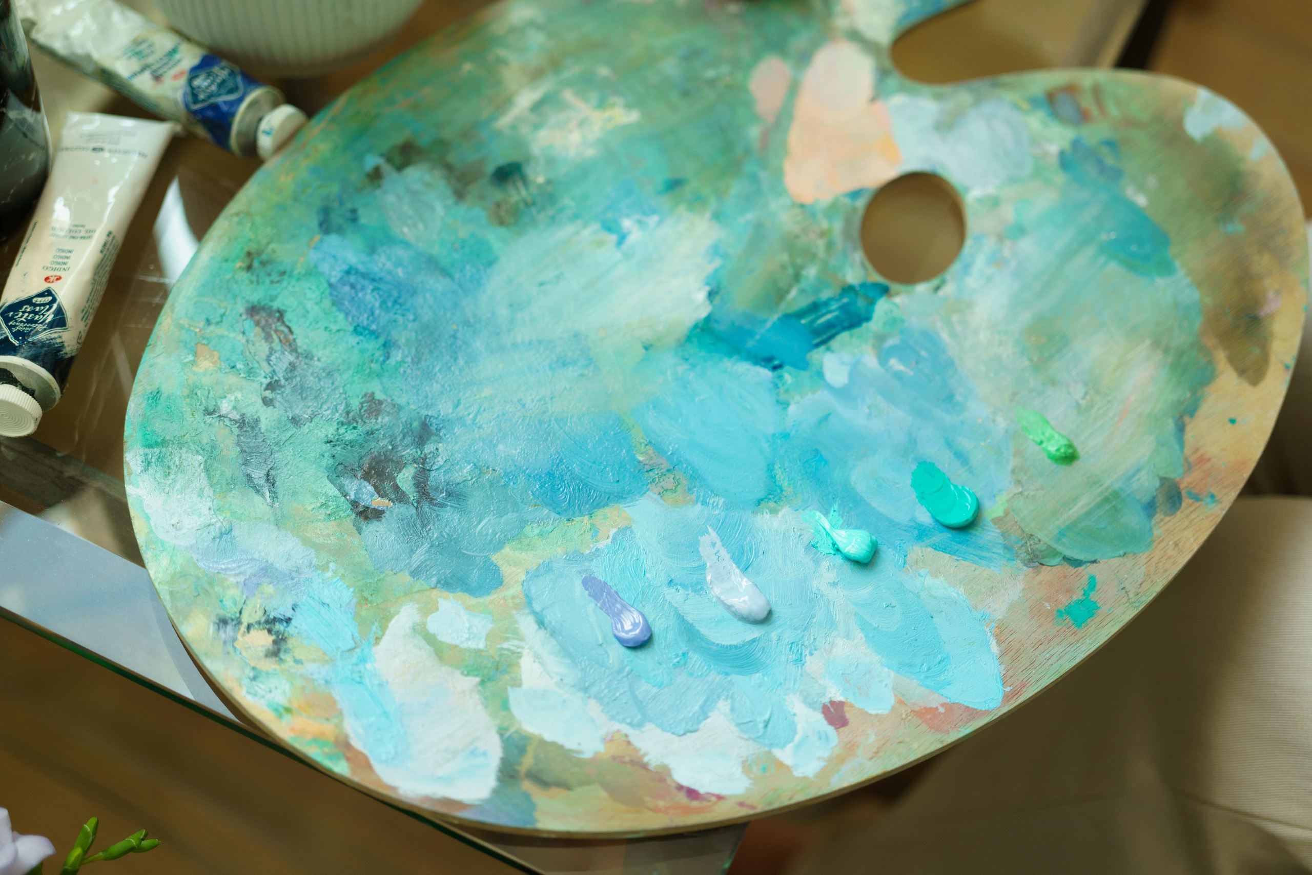 « художница и ее палитра: фотосессия творчества ». Главная