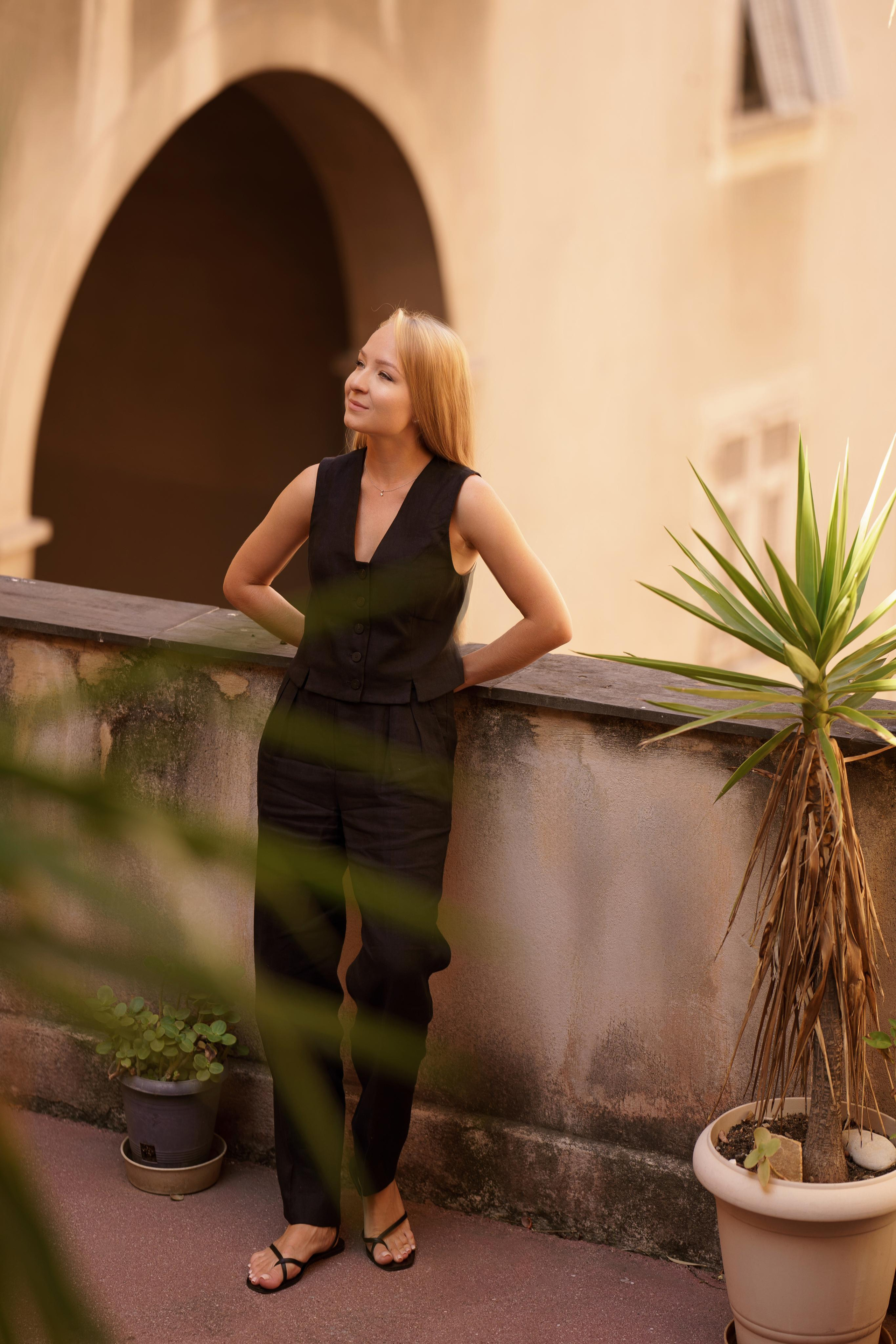 « traverser les vieilles rues ». Photos by Vechkaeva