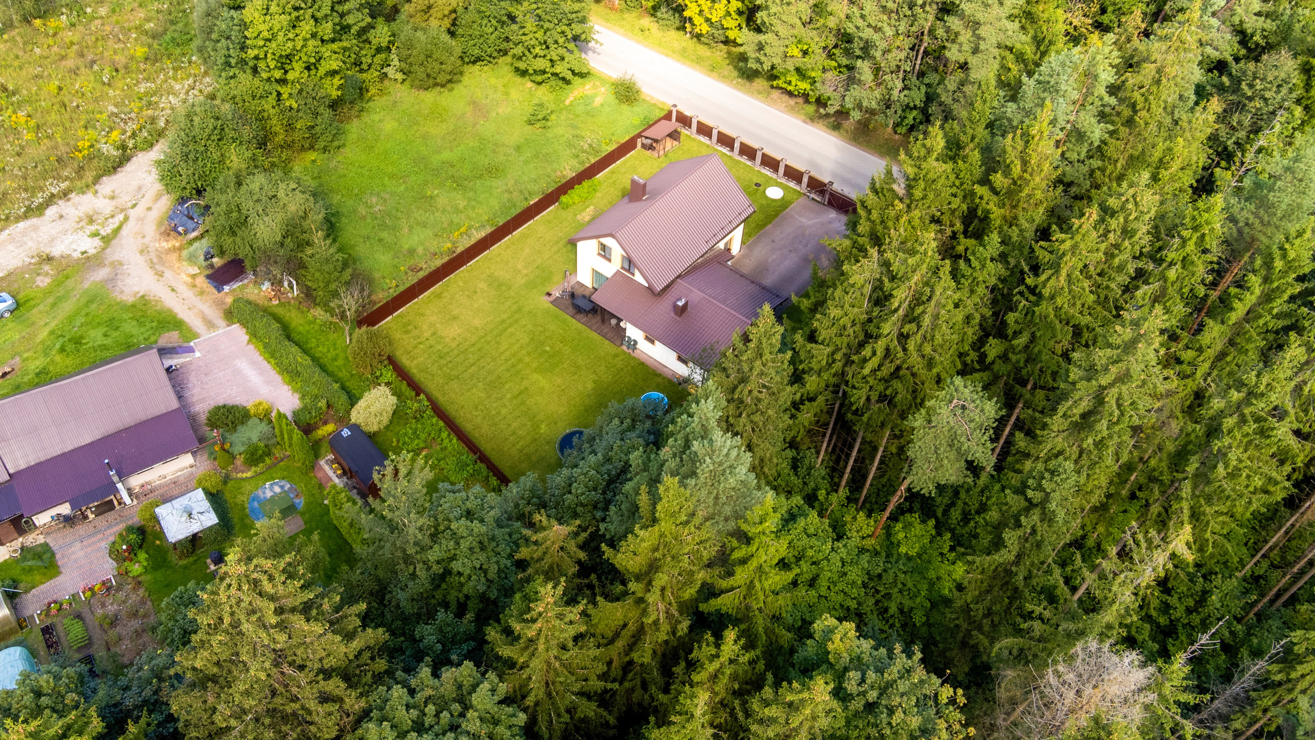 Č. Milošo g. Zujūnai, Vilnius. Elina Sapiega fotografė Vilniuje