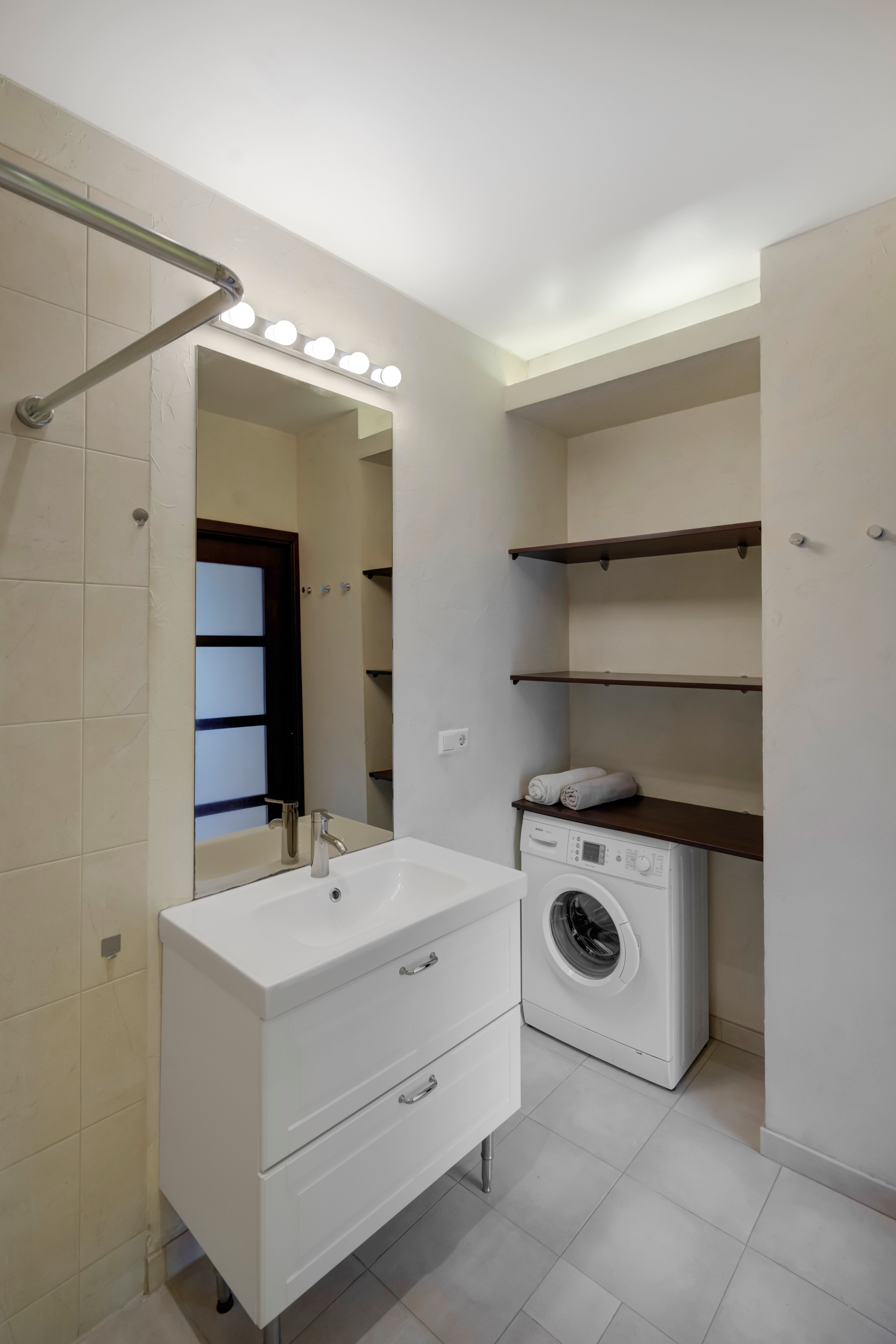 Pamėnkalnio g. 3. Elina Sapiega fotografė Vilniuje