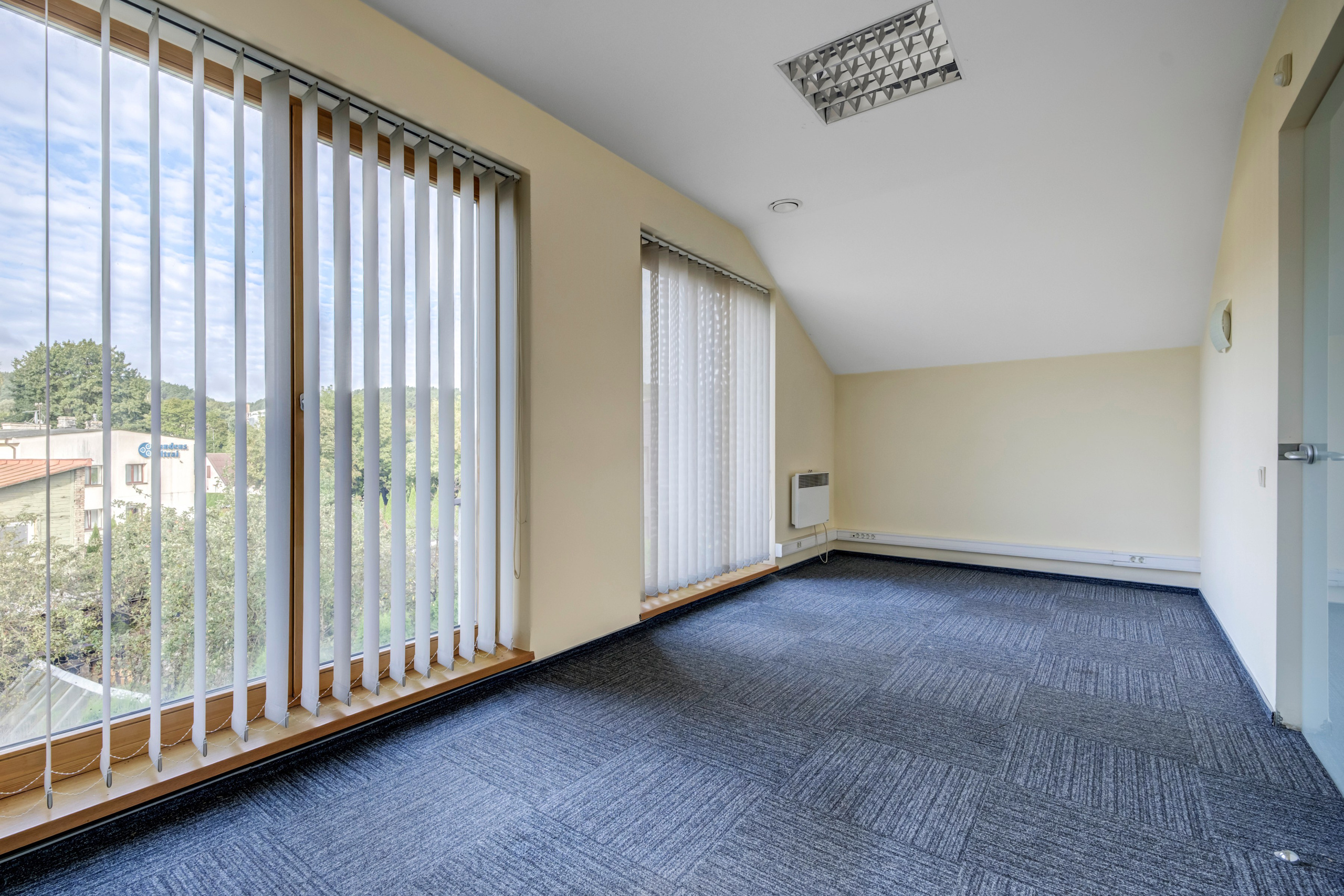 Kėstučio g. 30, komerc. patalpos. Elina Sapiega fotografė Vilniuje