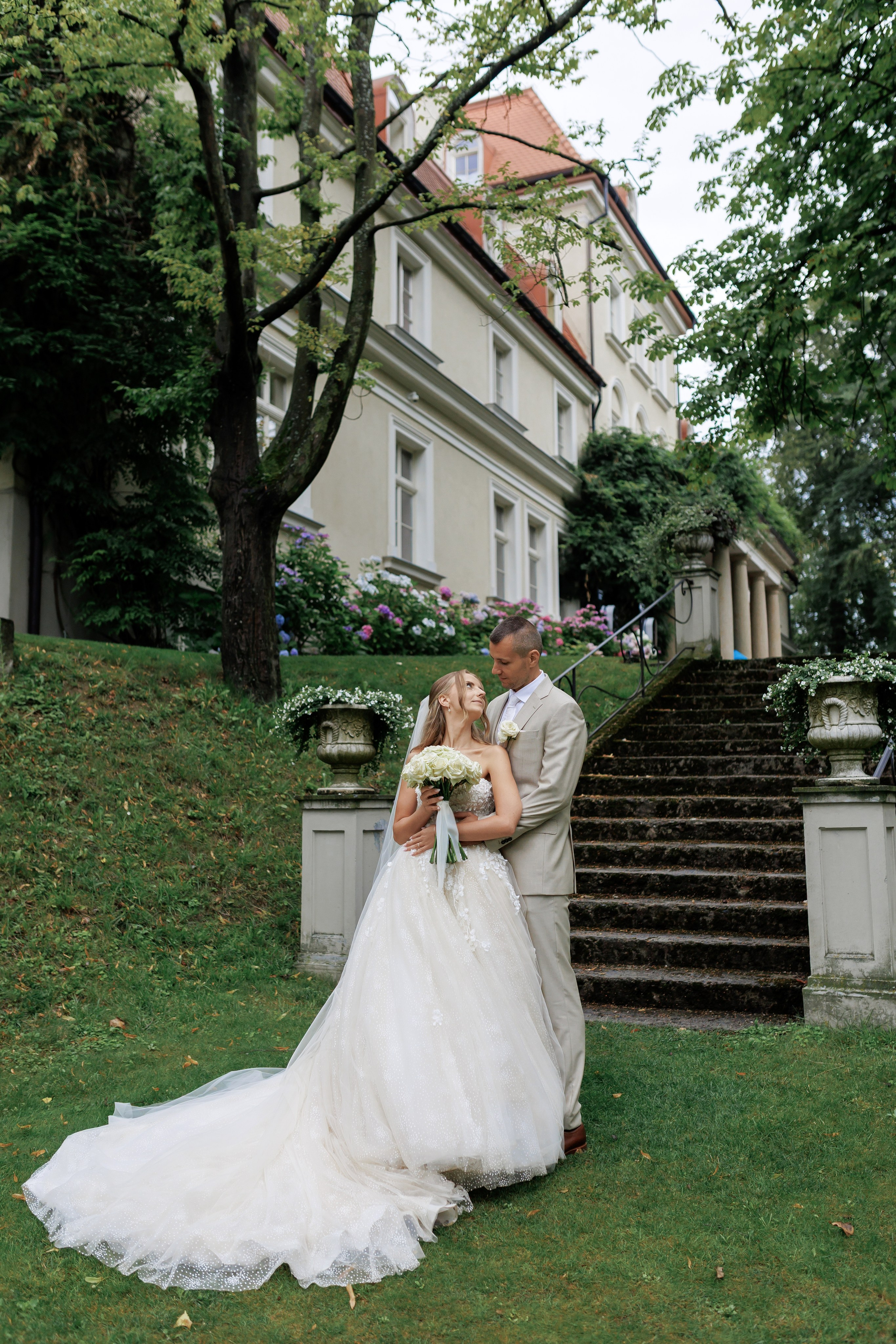 Kamila & Jorg. Dwor Sireakow. 26.07.2025. Fotograf ślubny i rodzinny w Krakowie Yana Klymova