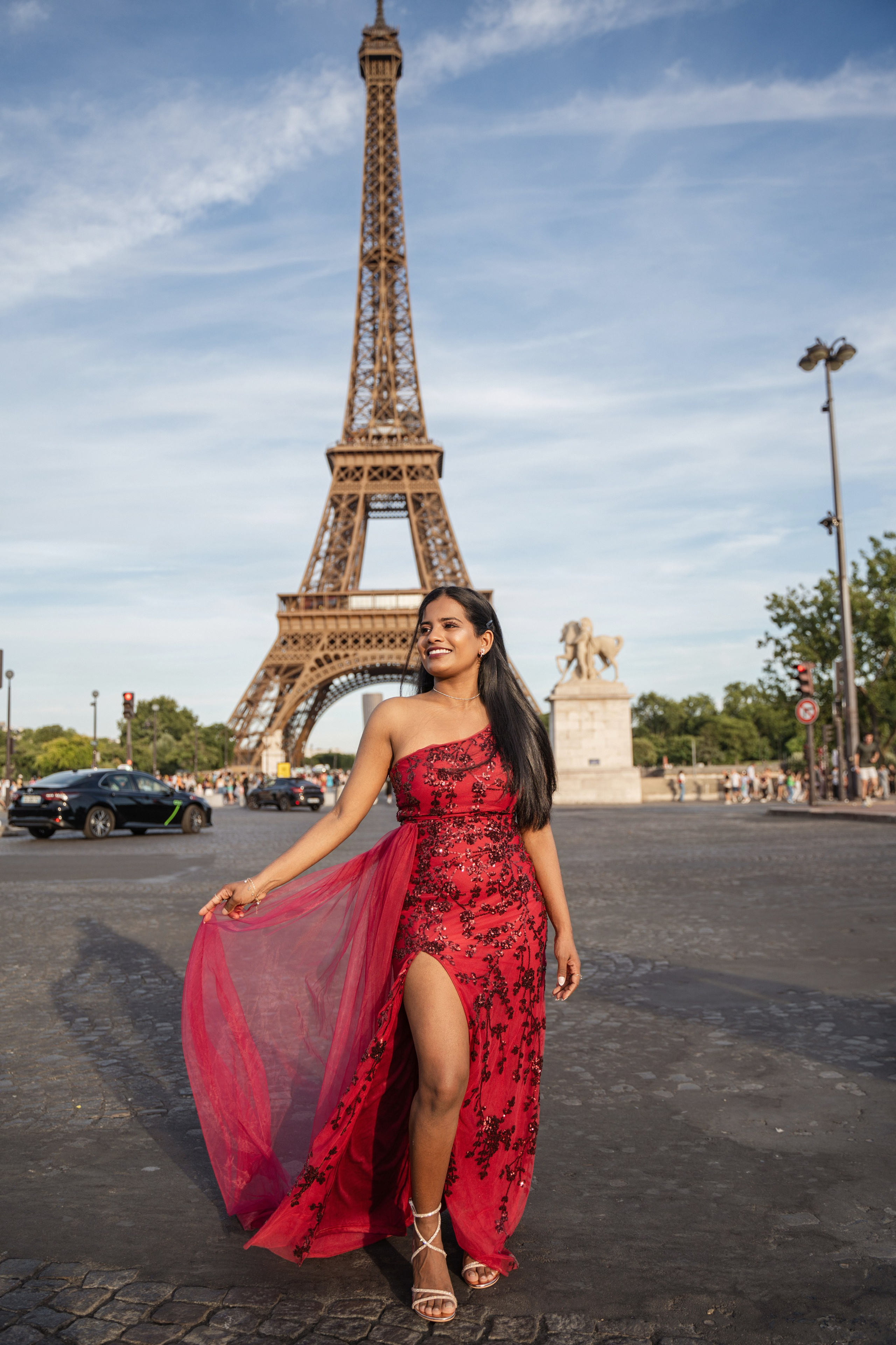 Richa (1 hour). Photographer in Paris|Solo and groups, portraits & content, couples photo-shoot in Paris at the best locations