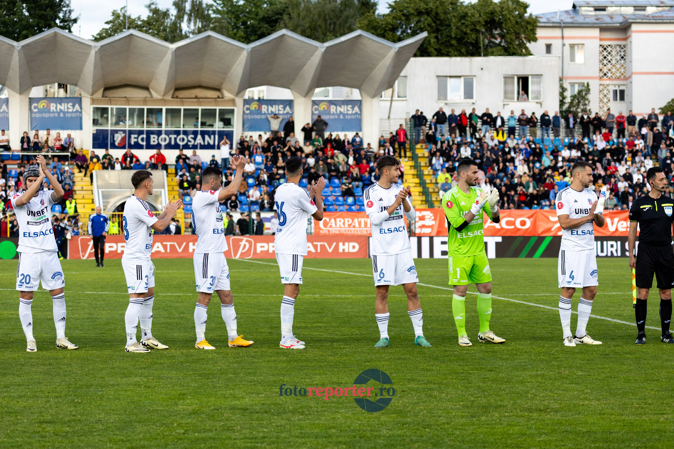 Galerie Foto: FC Botoșani vs. CS Mioveni - Pe 17 mai 2024, am fost martorii unei partide incredibile între FC Botoșani și CS Mioveni, în prima manșă a barajului pentru evitarea retrogradării. În fața unui stadion plin de emoție și speranță, echipa noastră a obținut o victorie importantă, cu un gol marcat de Aldair în minutul 93. 💪 *FC Botoșani 1-0 CS Mioveni*⚽️ Urmăriți momentele cheie ale meciului și bucuria suporterilor în această galerie foto! Pregătiți-vă pentru meciul de retur de pe 24 mai, când vom lupta din nou pentru a rămâne în prima ligă.#FCBotoșani #CSMioveni #BarajRetrogradare #ForzaBotoșani 