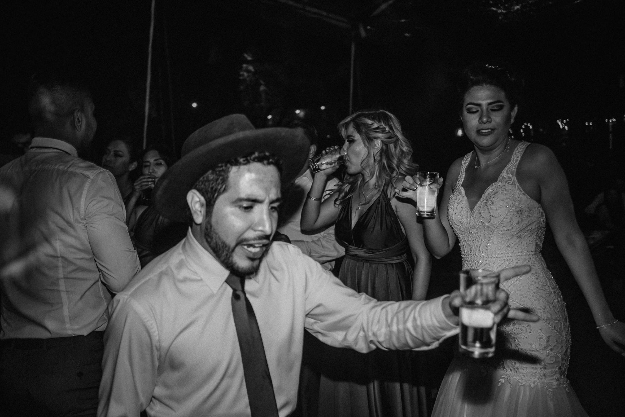 Yenisel & Raul / Tepoztlan. Wedding and family photographer in Mexico City