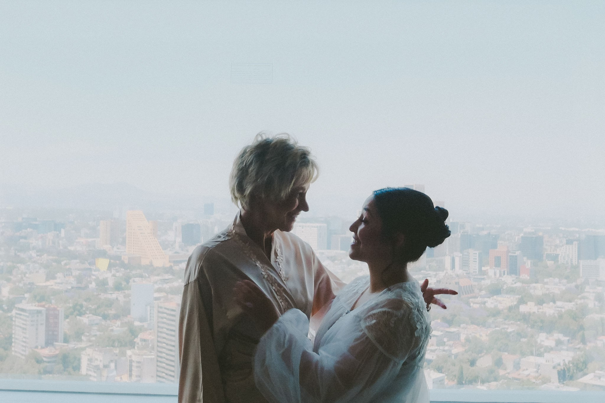 Isavira & Andrew. Wedding and family photographer in Mexico City