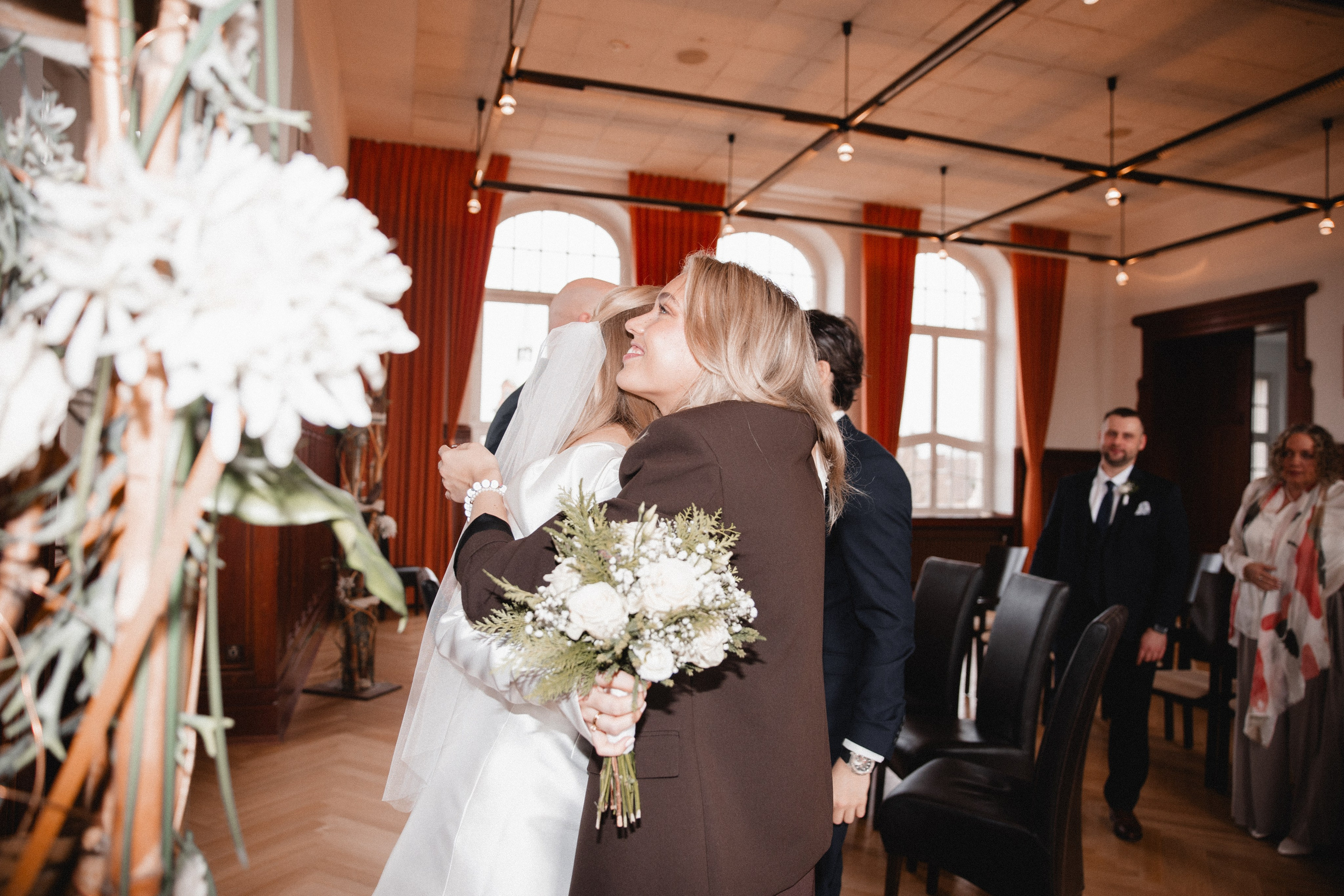 Louisa & Niklas | Schlosshotel Hugenpoet. Photographer in Bochum Dolia Halyna