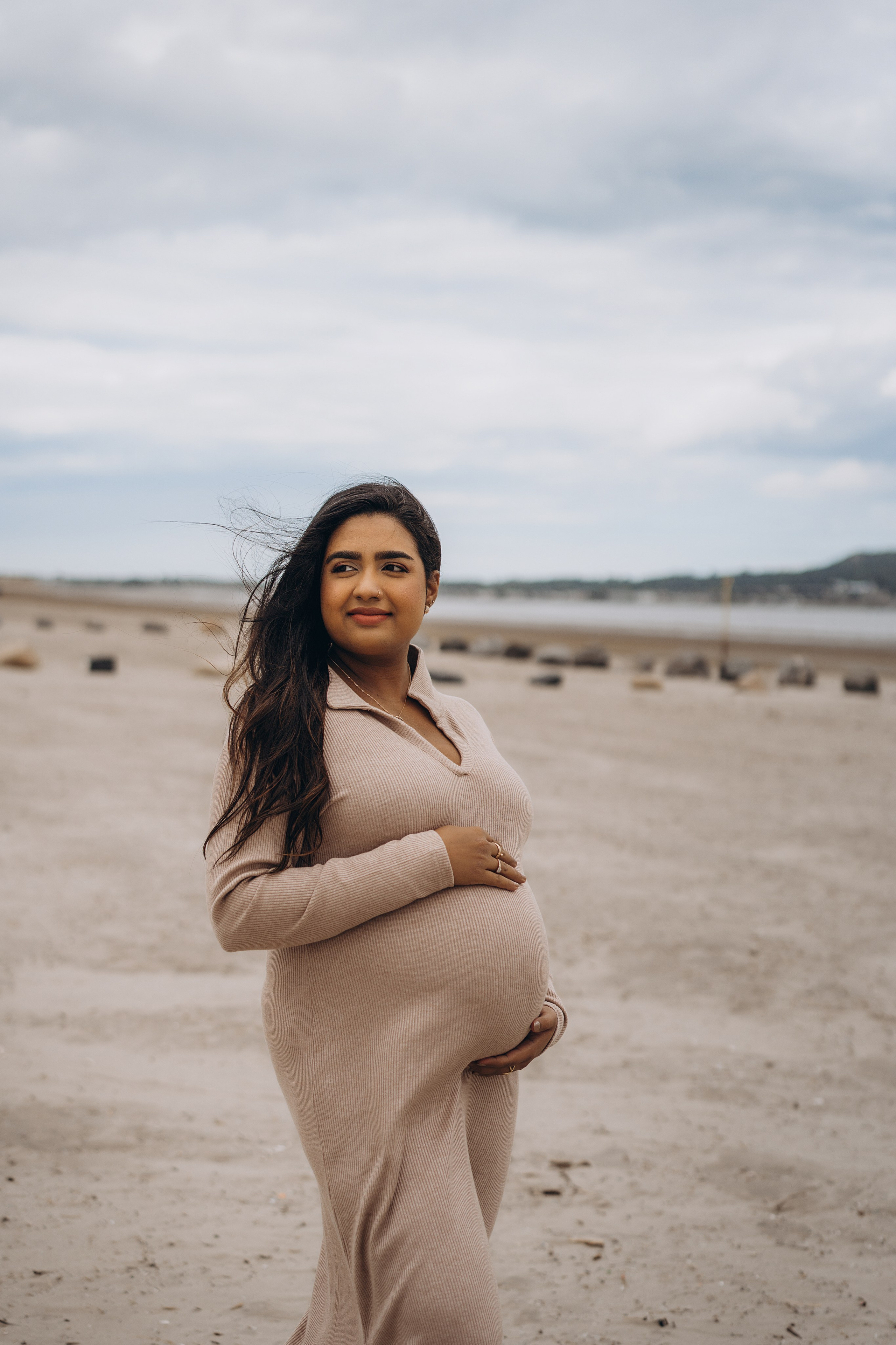 Meera: Bull island. Maternity/Love story/Wedding photographer