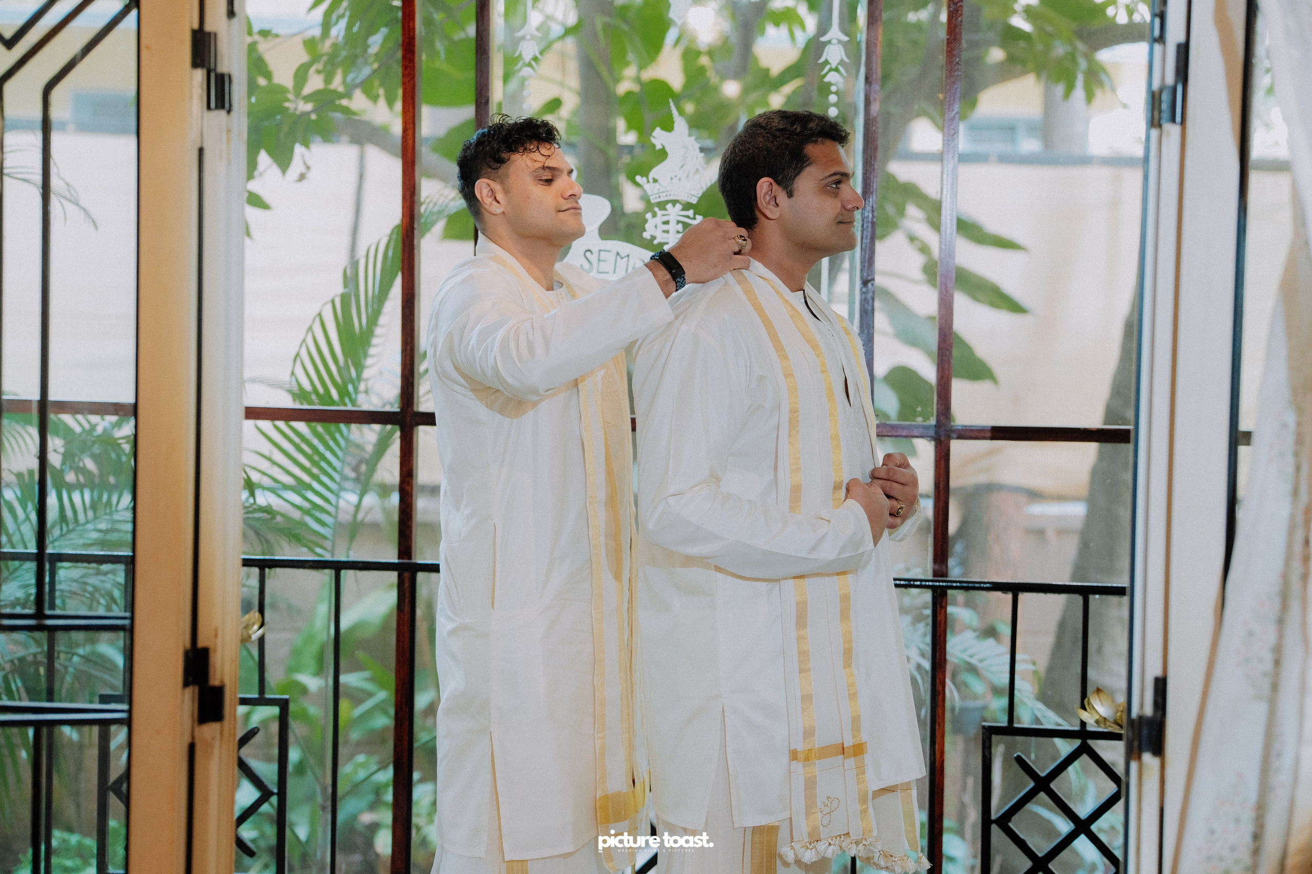 Blessing of Rajiv & Aashna. Fine art Wedding Photographers in India & Canada
