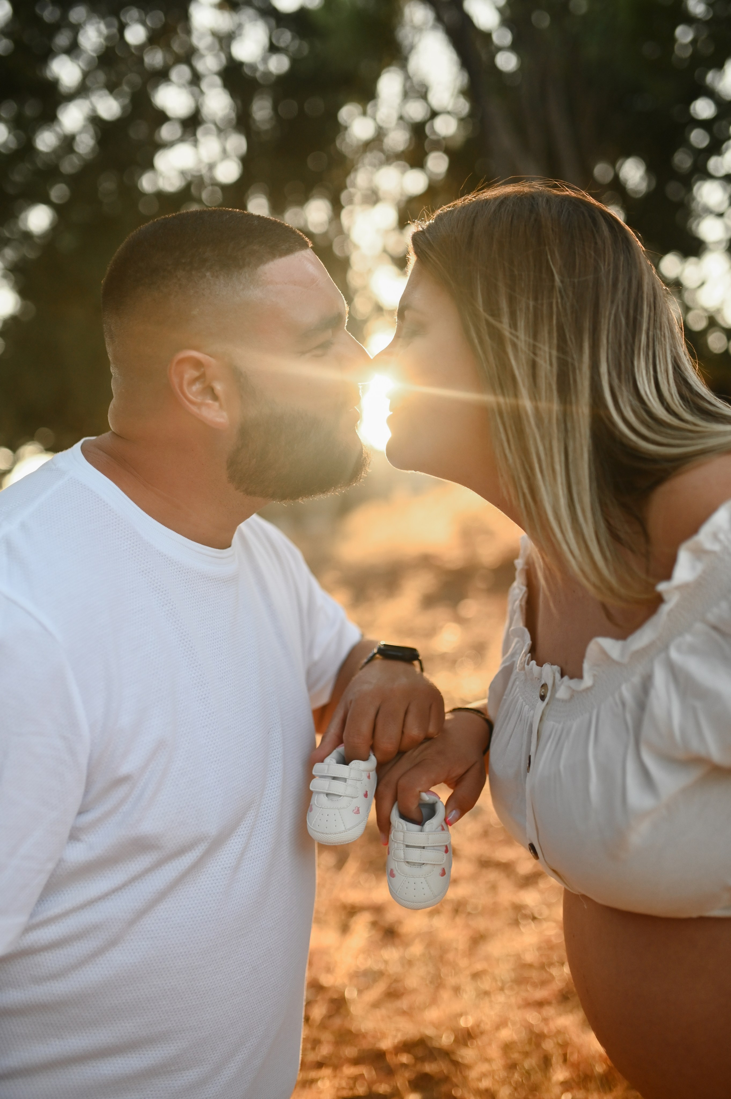 Φωτογράφιση εγκυμοσύνης στο Φιλέρημο Ρόδου – Μαγικές στιγμές μέσα στη φύση. WELCOME