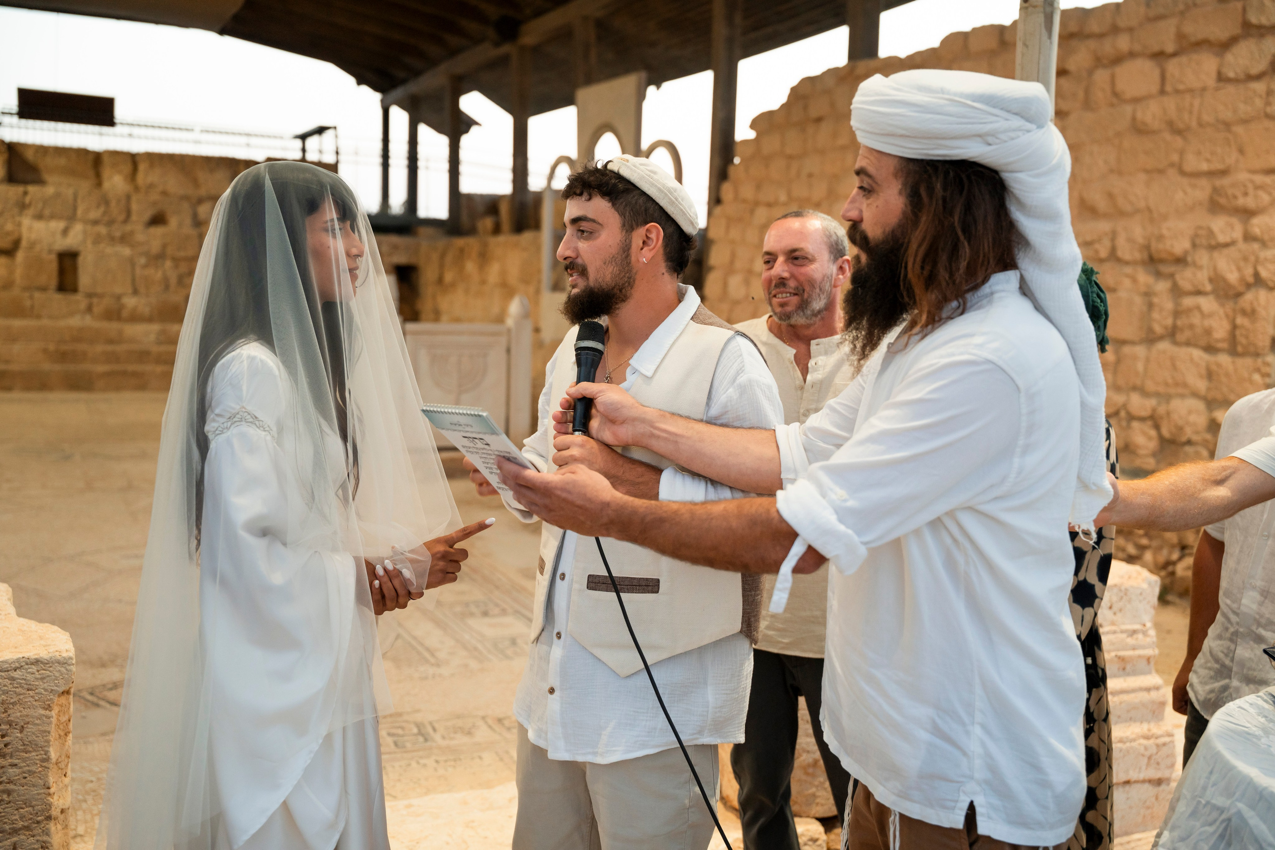 עדן ושלהבת. יוסף מזרחי צילום חתונה, ברית וזוגיות. צלם מקצועי שאוהב להוציא אתכם הכי יפים ברגעים הכי מרגשים