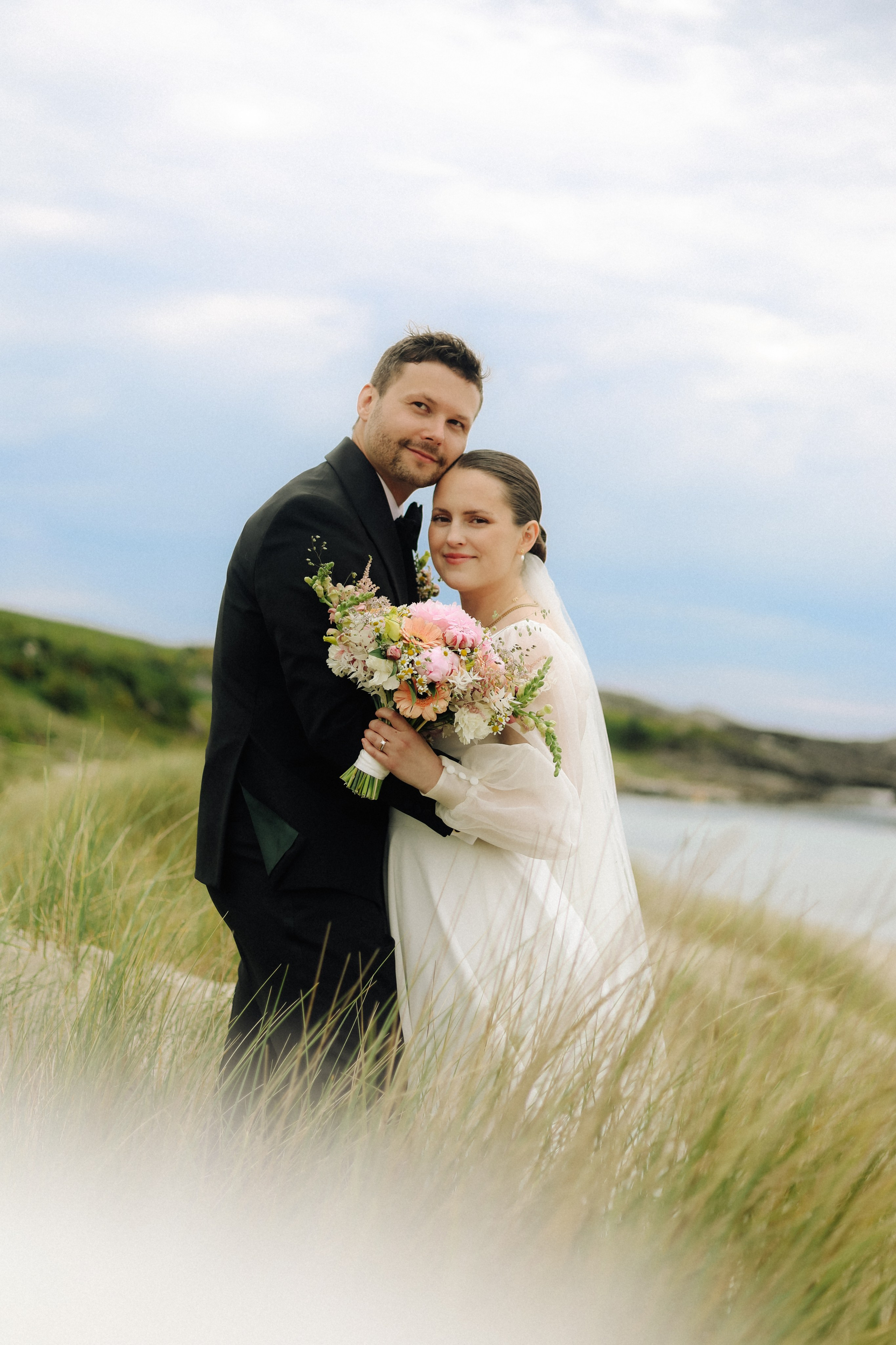 Just lots of love. Warm family & Wedding stories