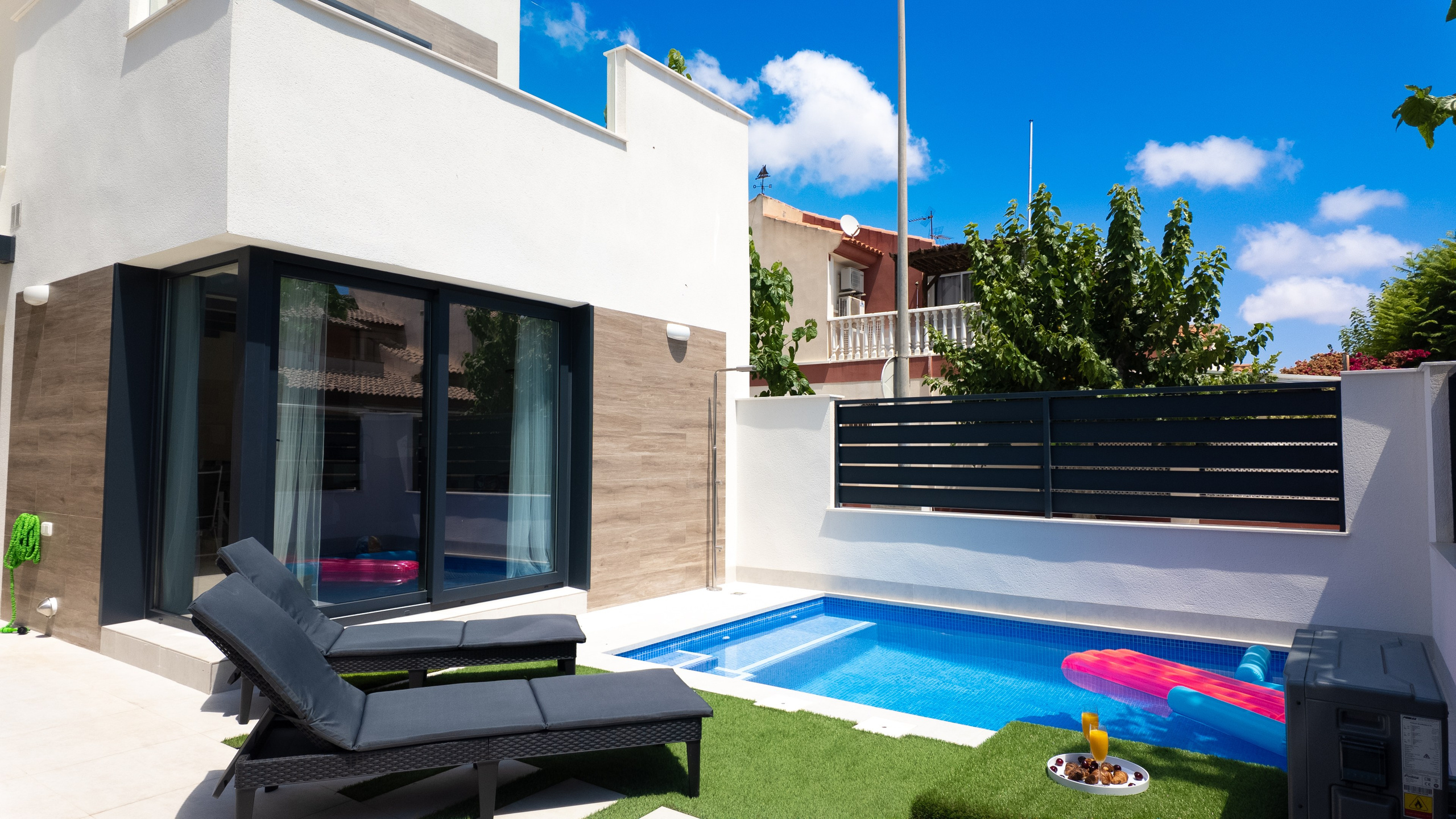 VILLA Luna I&M GROUP. Baby Beast