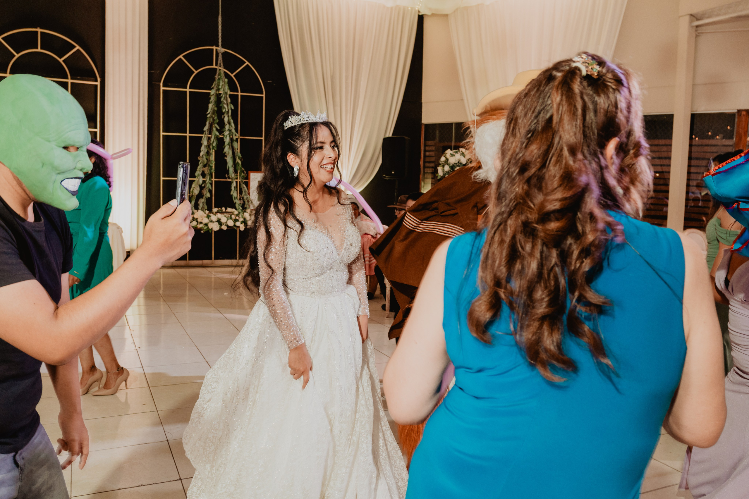 FERNANDO + MARIBEL | BODA RELIGIOSA. Studio KVTA | Fotografía y Video de Bodas en Arequipa