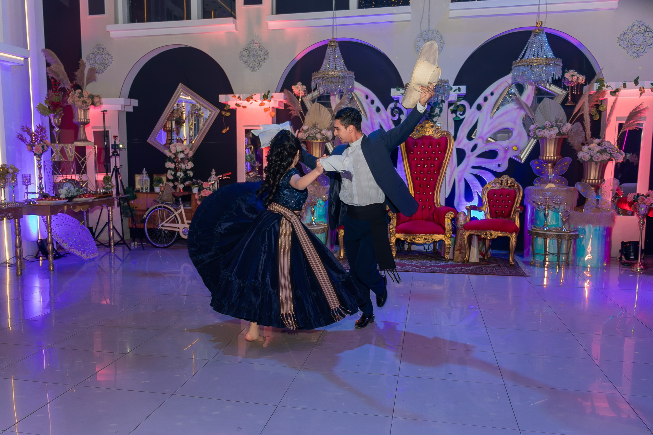 Xv de karolay. Studio KVTA | Fotografía y Video de Bodas en Arequipa