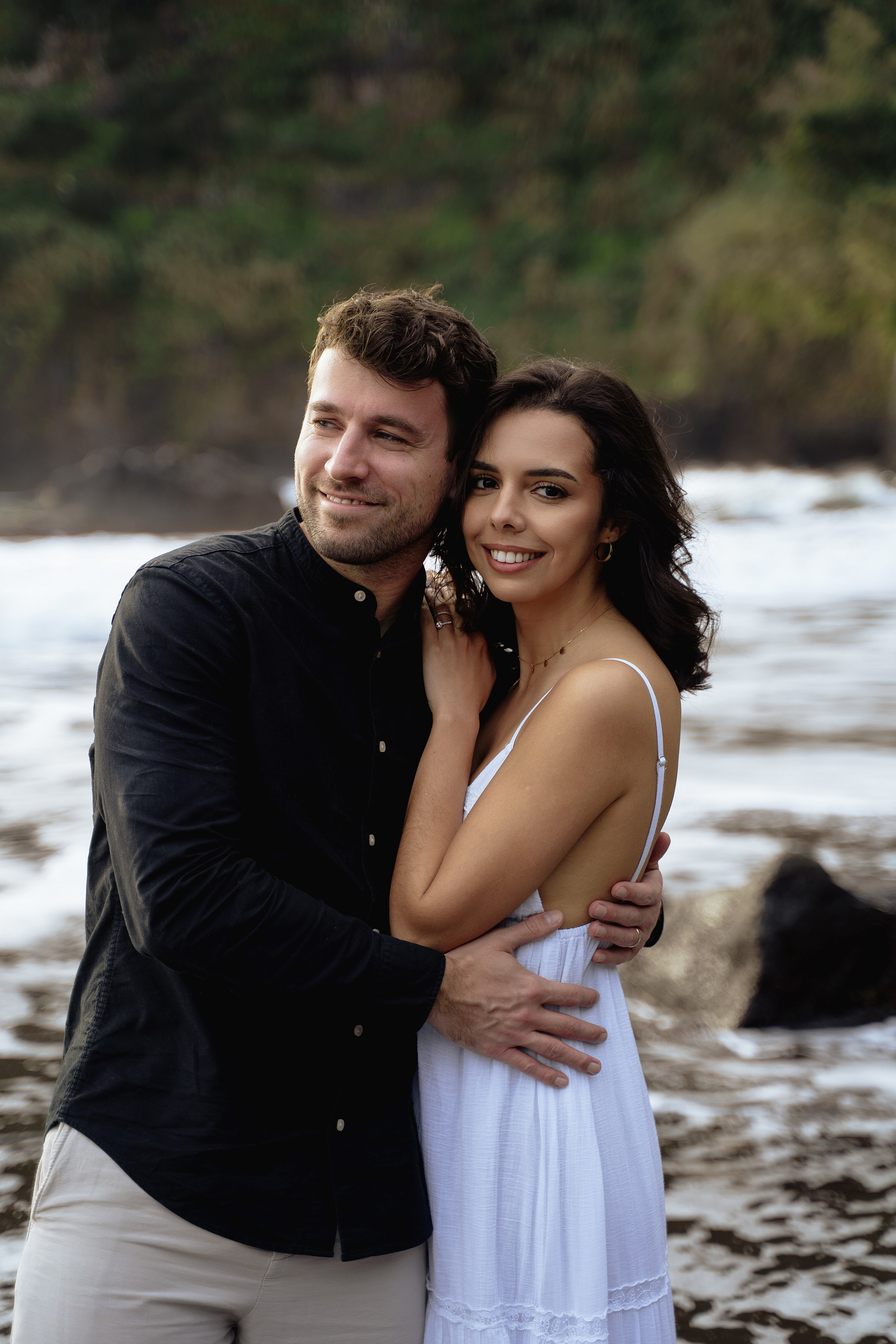 Morning Love Story Photoshoot on Seixal Beach | Madeira Photographer. Your photographer in Madeira