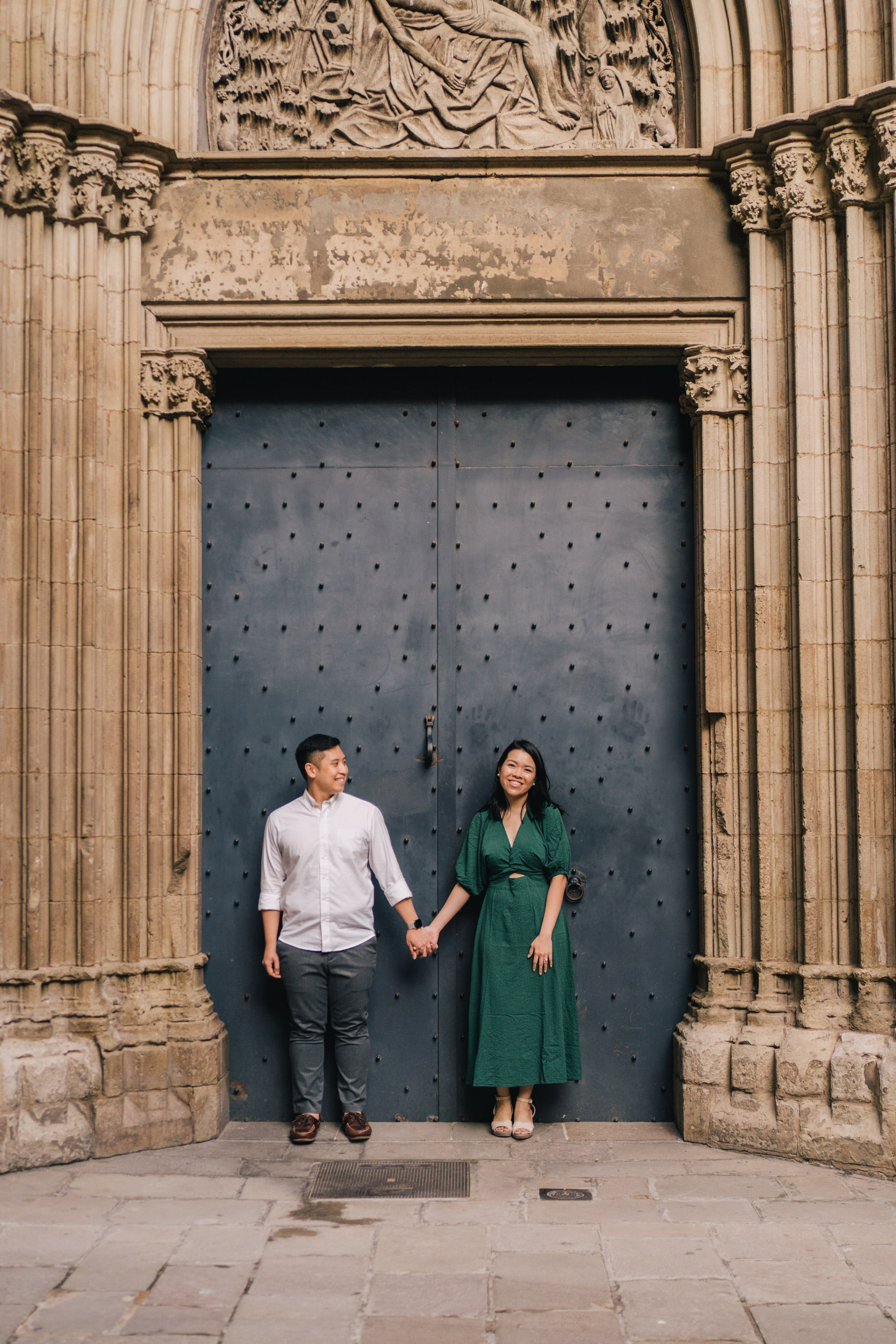 LoveStory in Gothic Quarter. Photographer Kristina Dorina