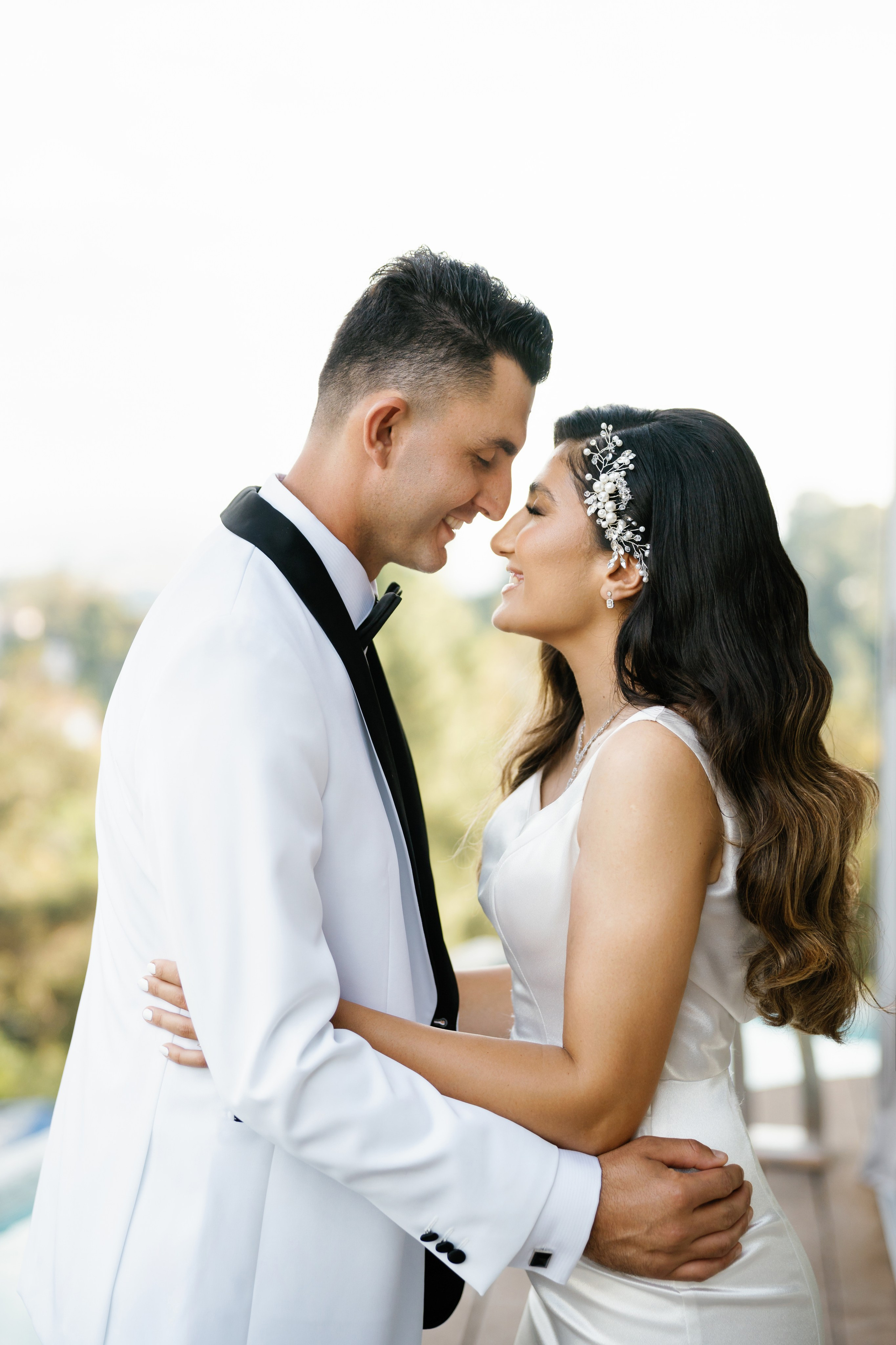 Wedding at the Hollywood Sign Venue, Los Angeles, California. Wedding Photography & Videography Team in California, Los Angeles, San Francisco, San Diego and Travel
