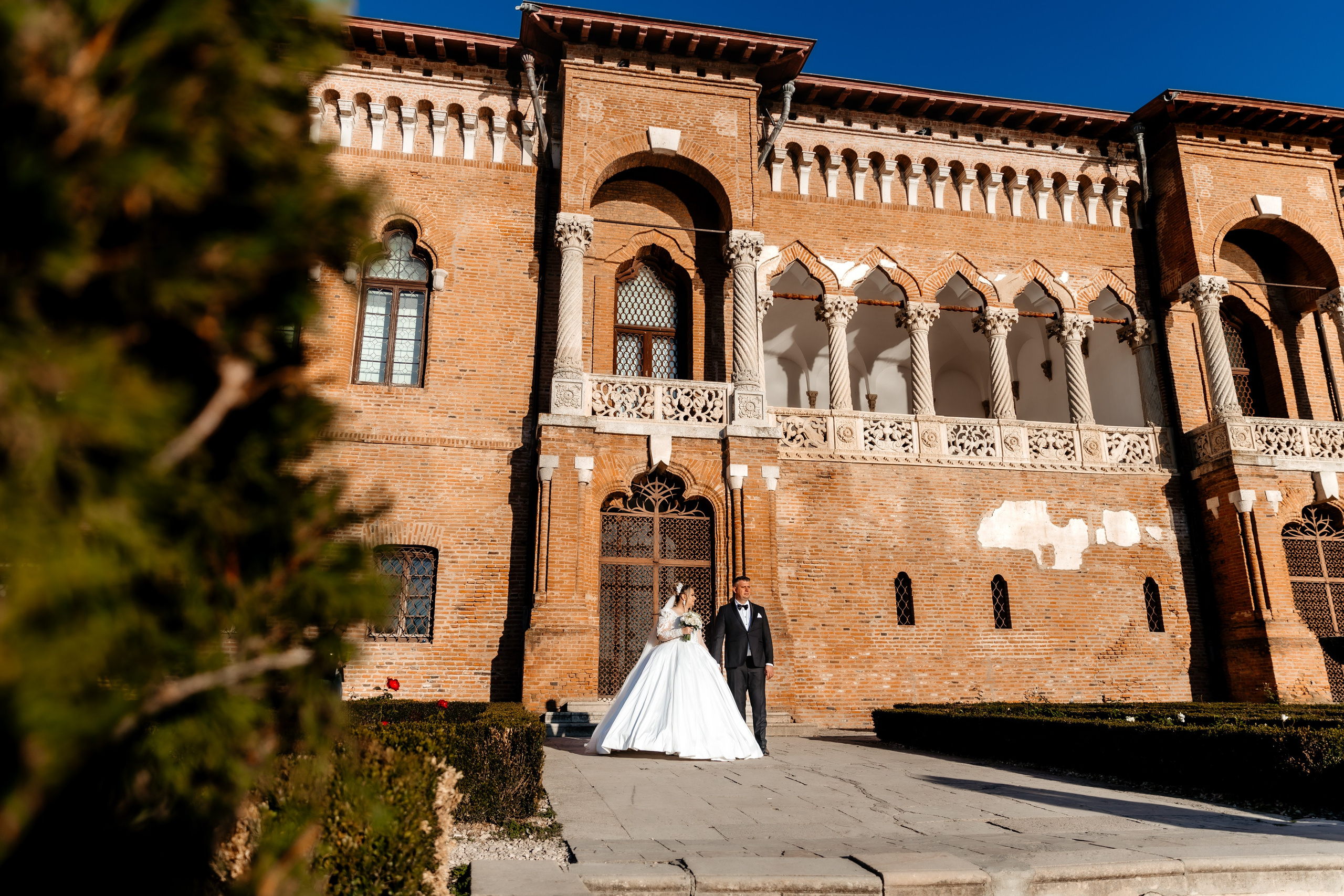 Gabriela & Alin - Trash The Dress - Palatul Mogoșoaia. Fotograf Profesionist Pitesti-Bucuresti| Mircea Seinea