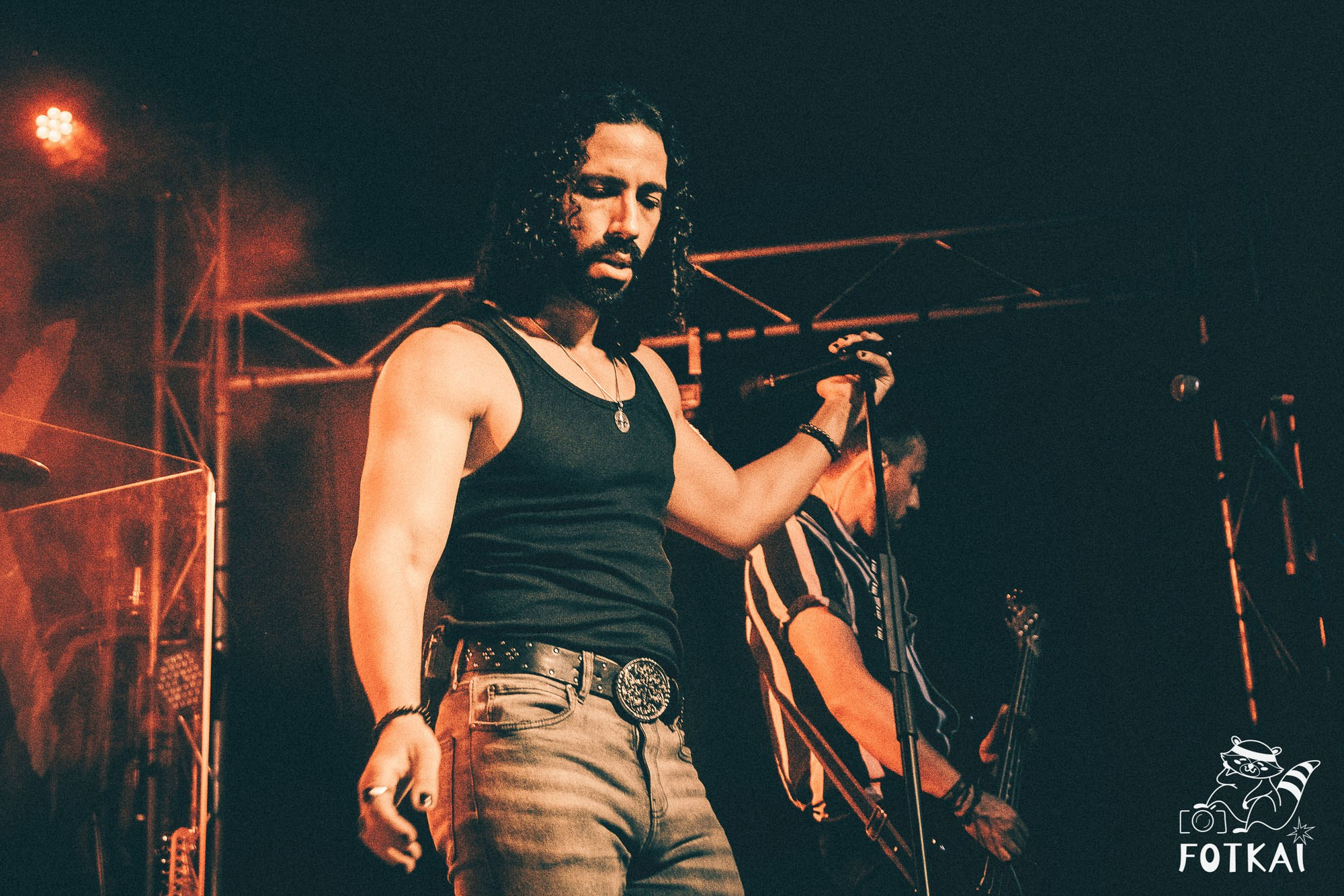 DENISDENIS — reportaje fotográfico del concierto en la Sala Marearock (Alicante) | FOTKAI