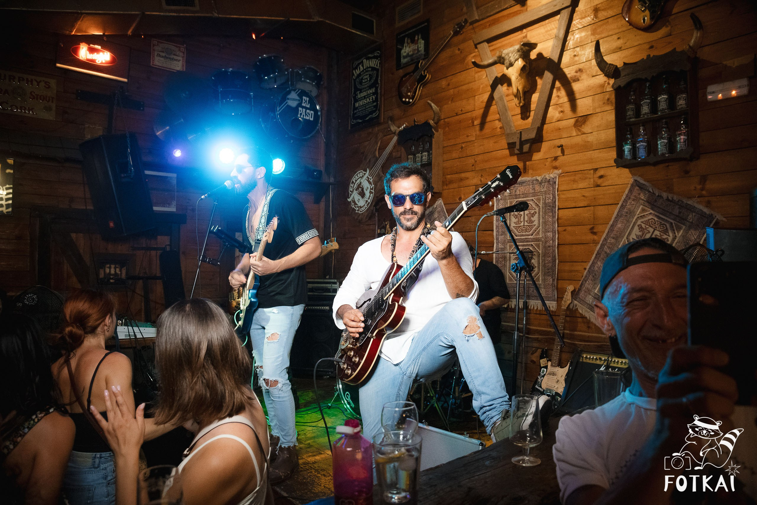 Stones of the Coast en El Paso Rock Bar Torrevieja: Reportaje fotográfico 20.09.25 | FOTKAI