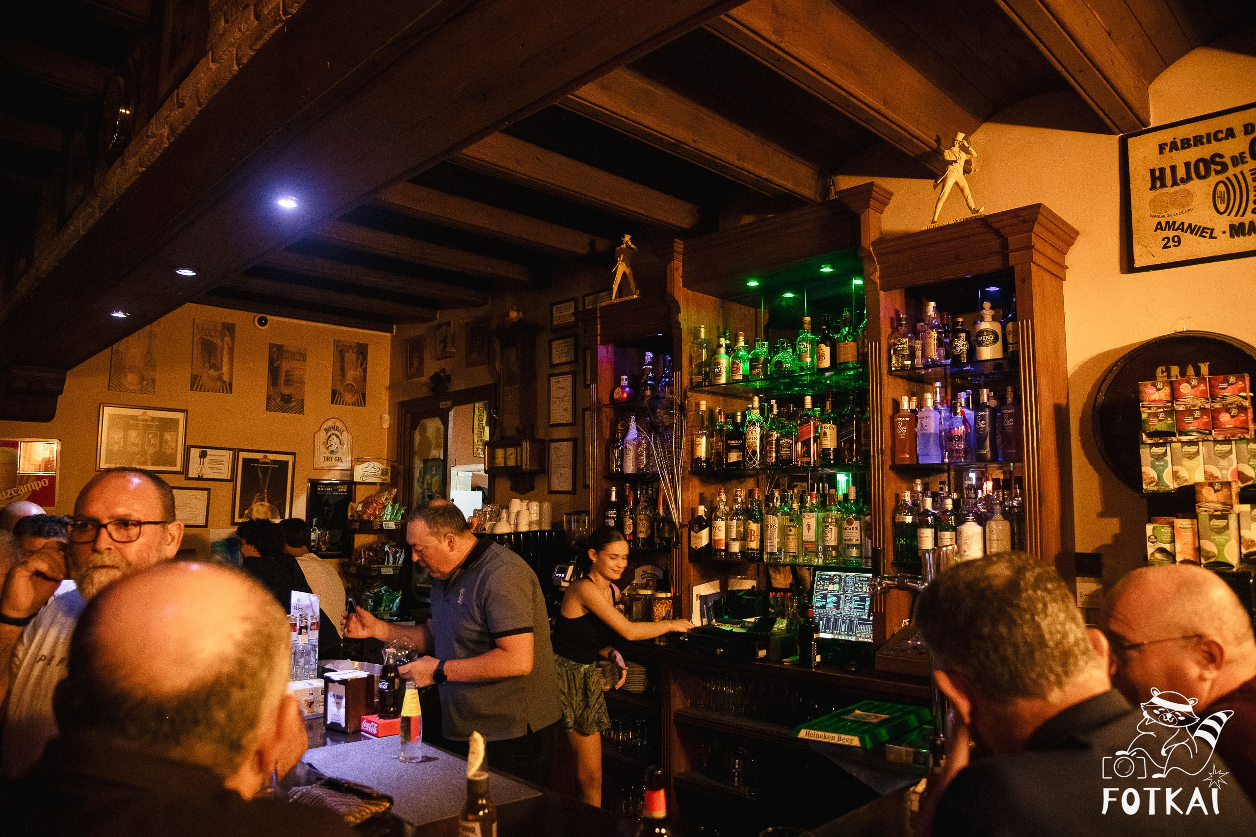 Stones of the Coast en Café Aljibe Rojales: Reportaje fotográfico 30.08.25 | FOTKAI